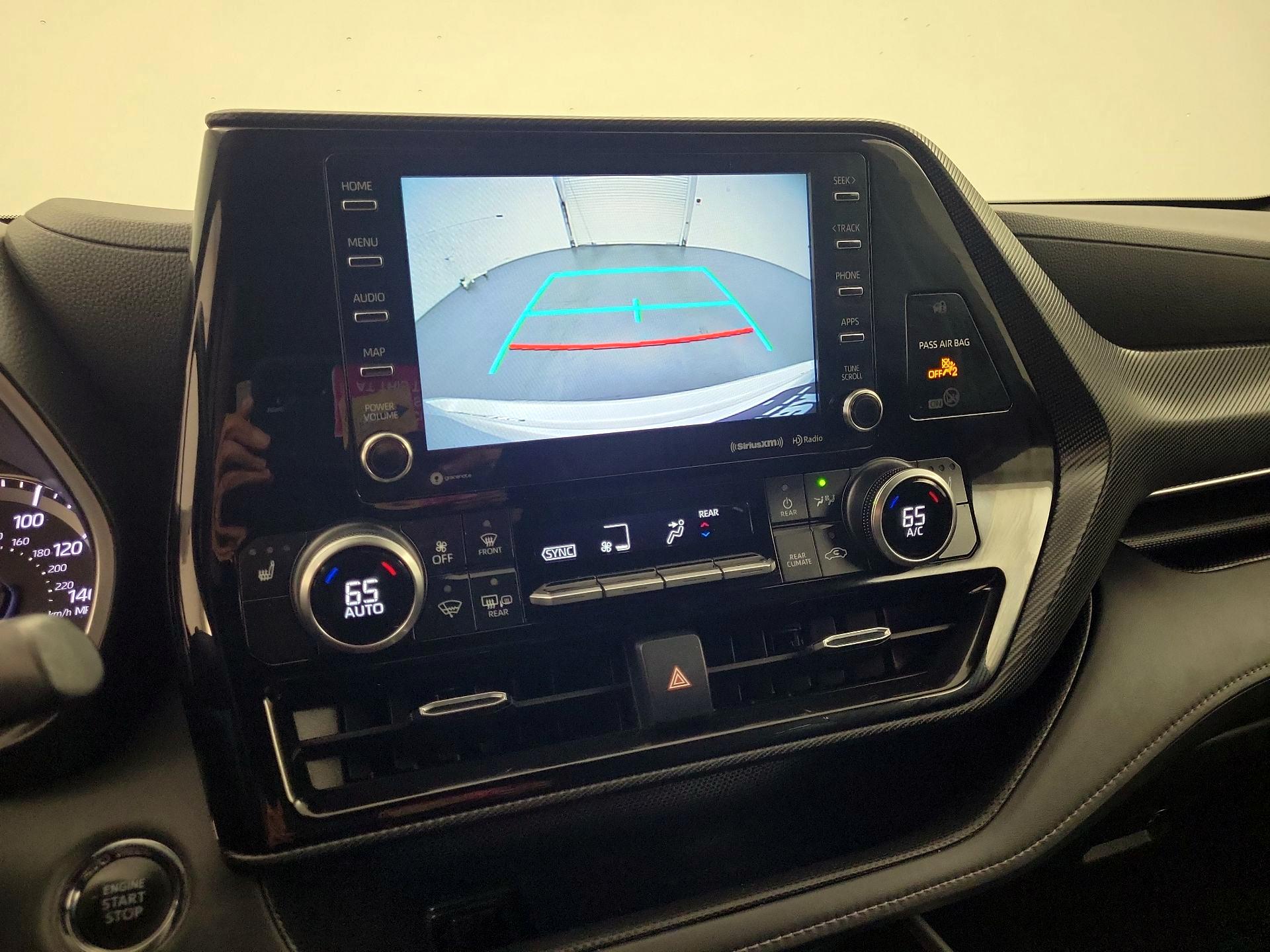 Thumbnail: 2022 Toyota Highlander - 13