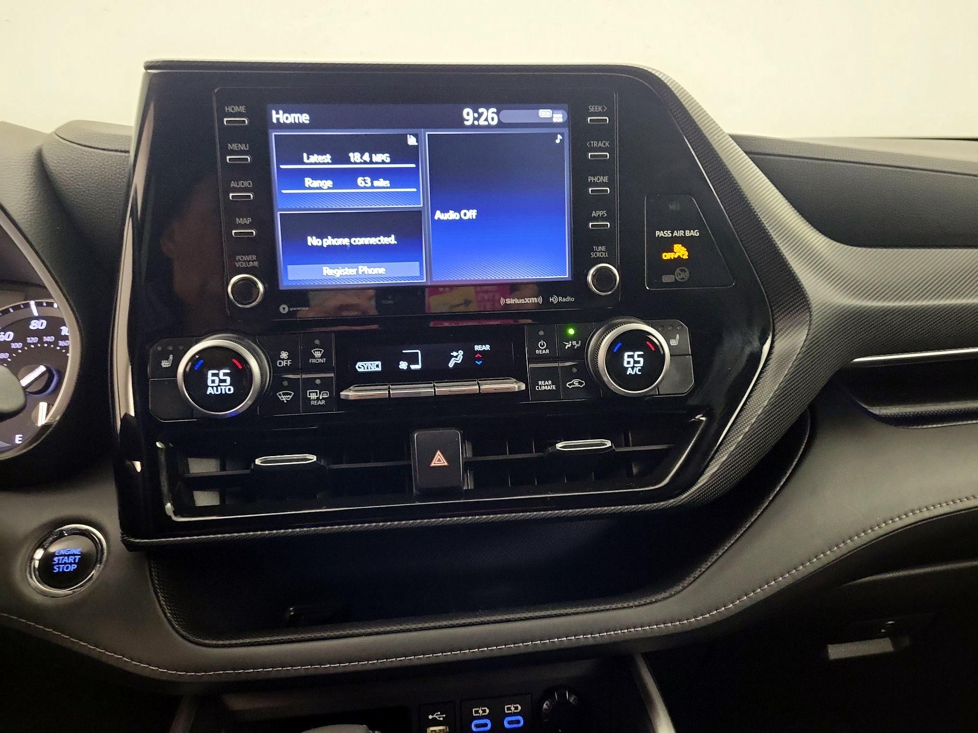 Thumbnail: 2022 Toyota Highlander - 14