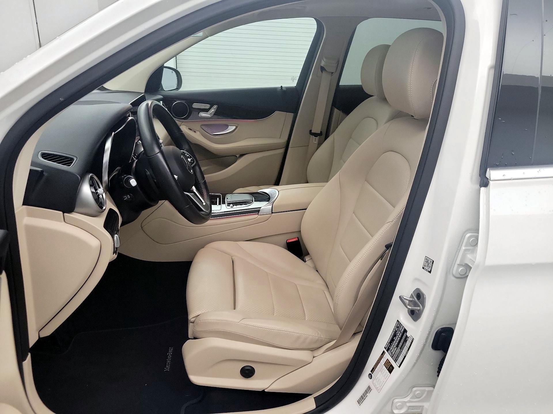 Thumbnail: 2022 Mercedes-Benz GLC - 11