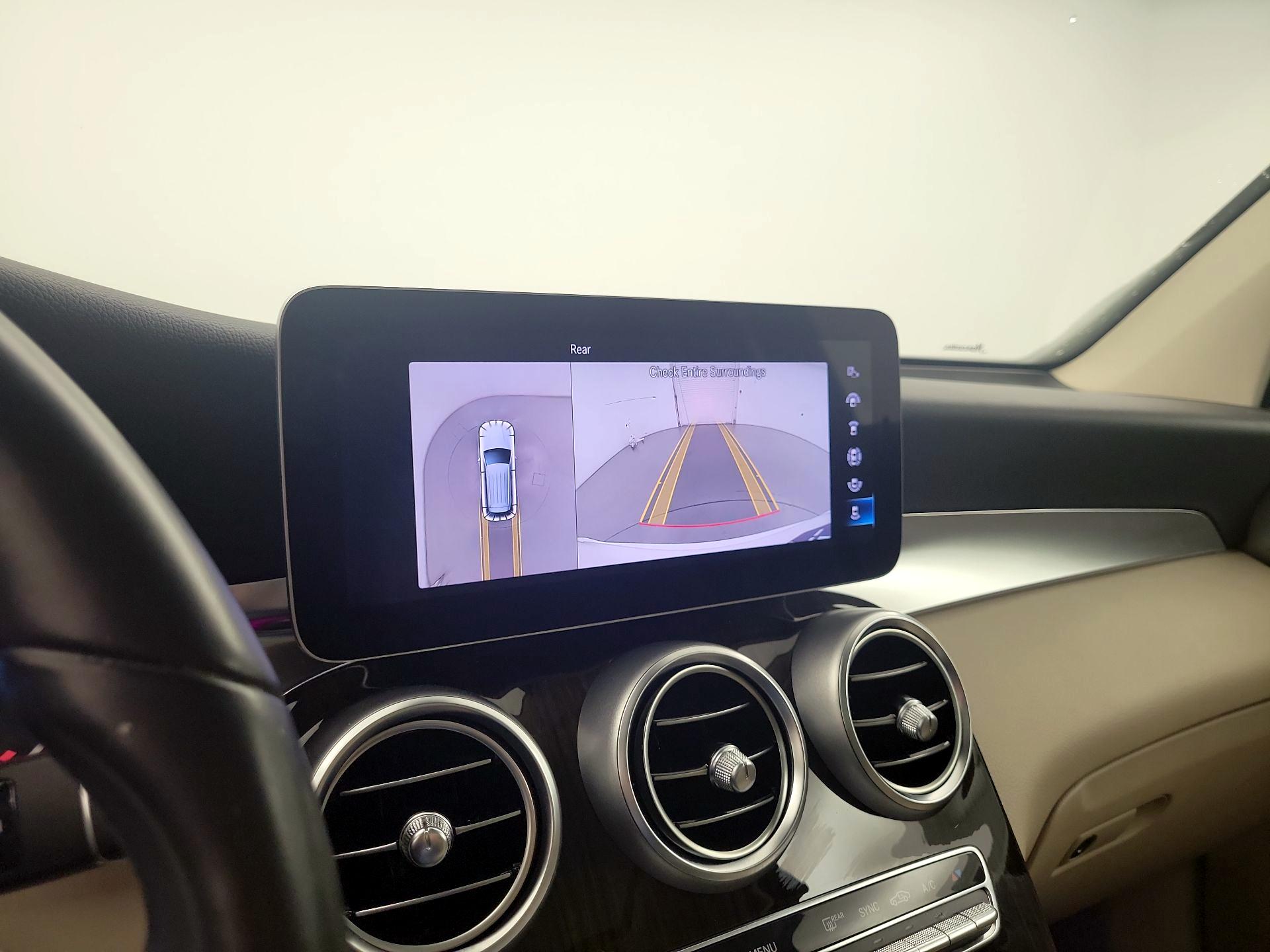 Thumbnail: 2022 Mercedes-Benz GLC - 14