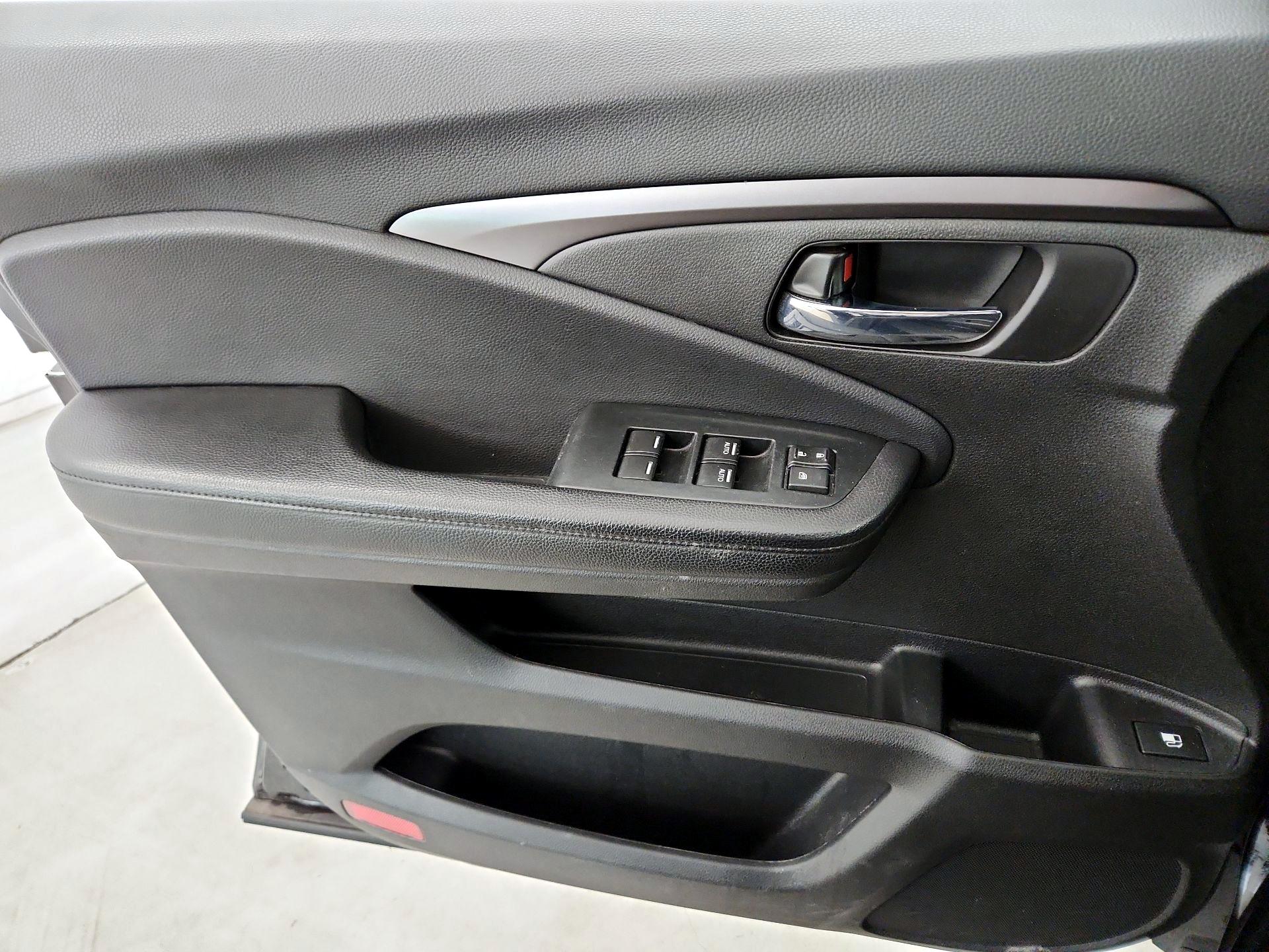 Thumbnail: 2022 Honda Pilot - 12