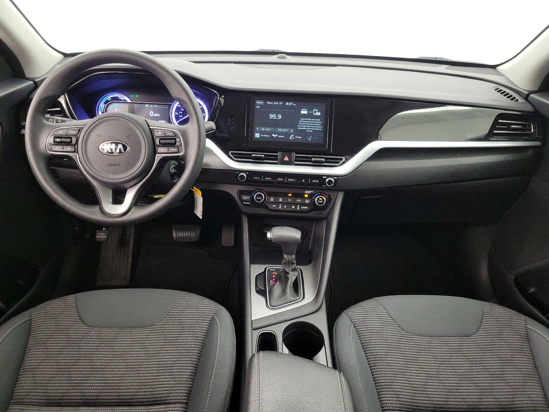 Thumbnail: 2020 Kia Niro - 9