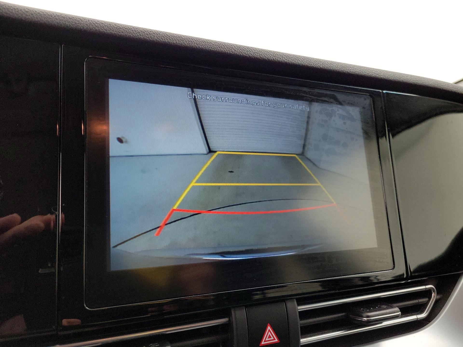 Thumbnail: 2020 Kia Niro - 14