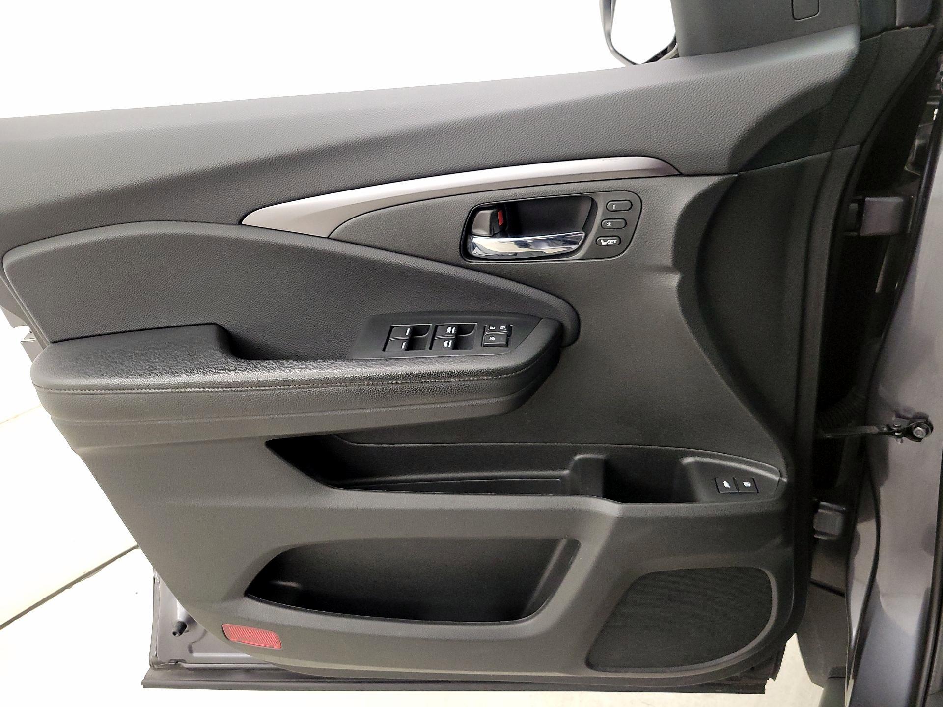 Thumbnail: 2022 Honda Pilot - 12