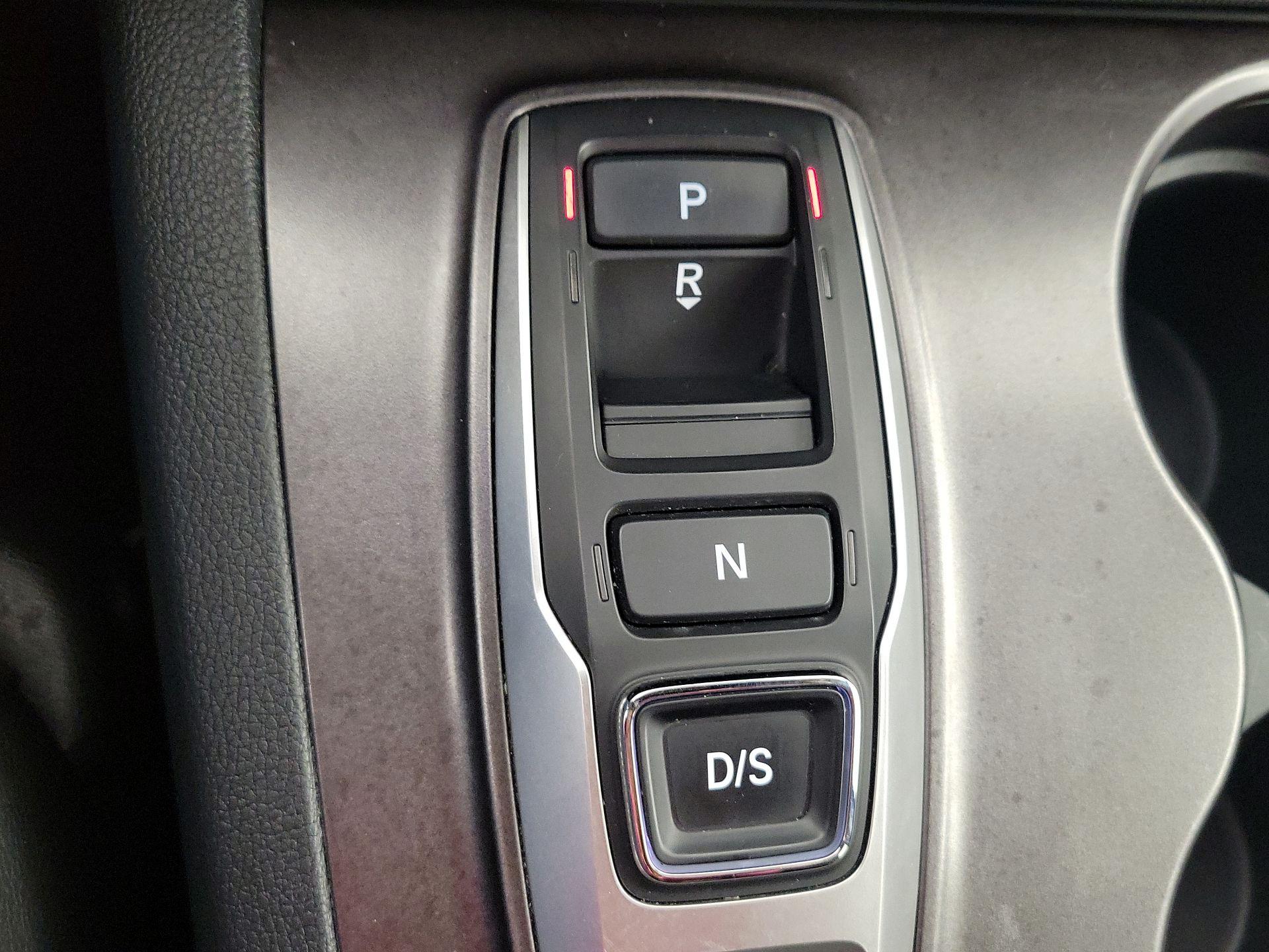 Thumbnail: 2022 Honda Pilot - 17