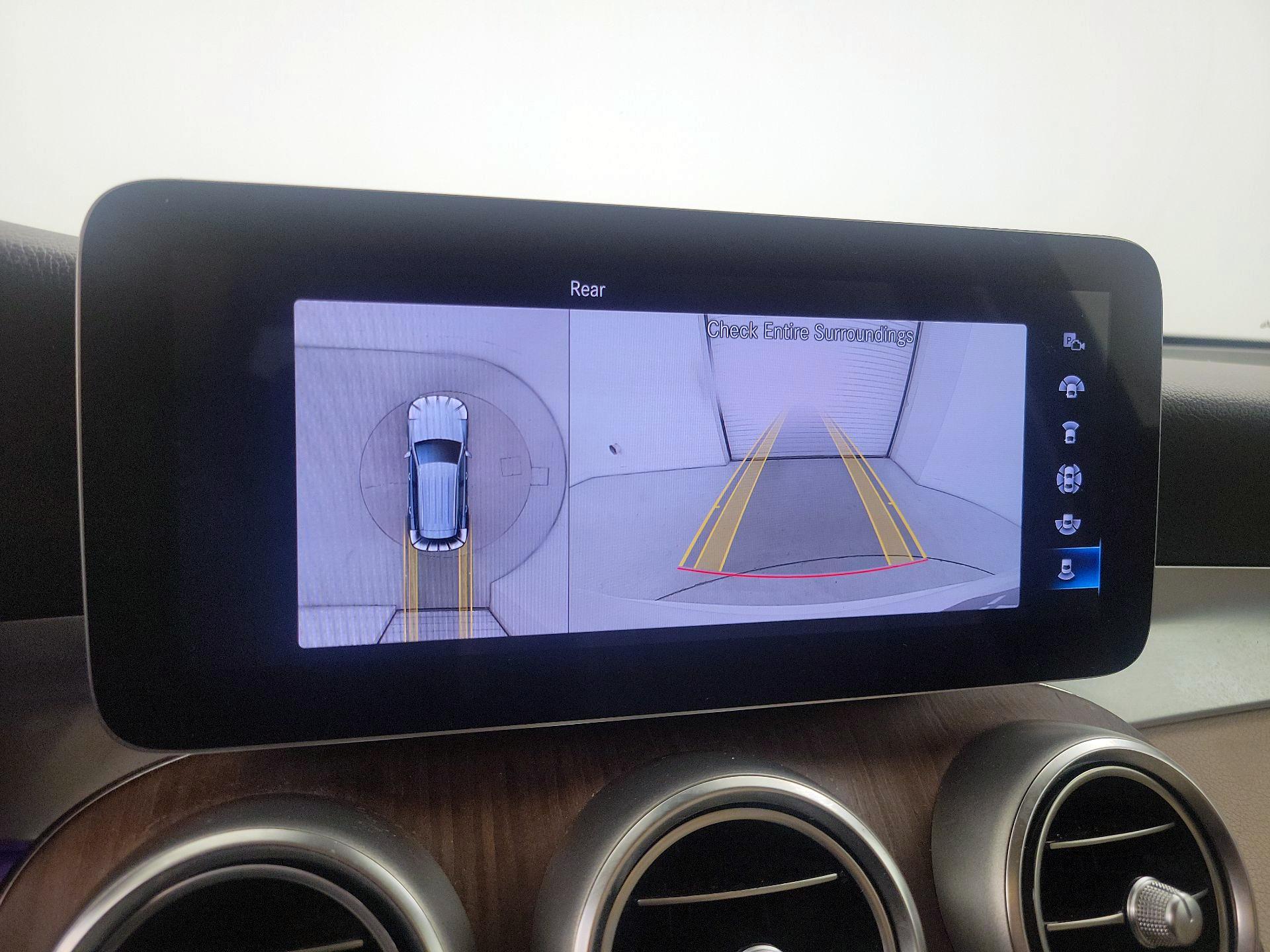 Thumbnail: 2022 Mercedes-Benz GLC - 14