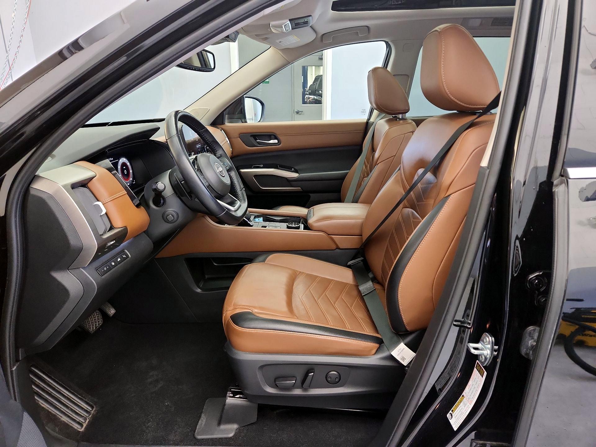 Thumbnail: 2022 Nissan Pathfinder - 11