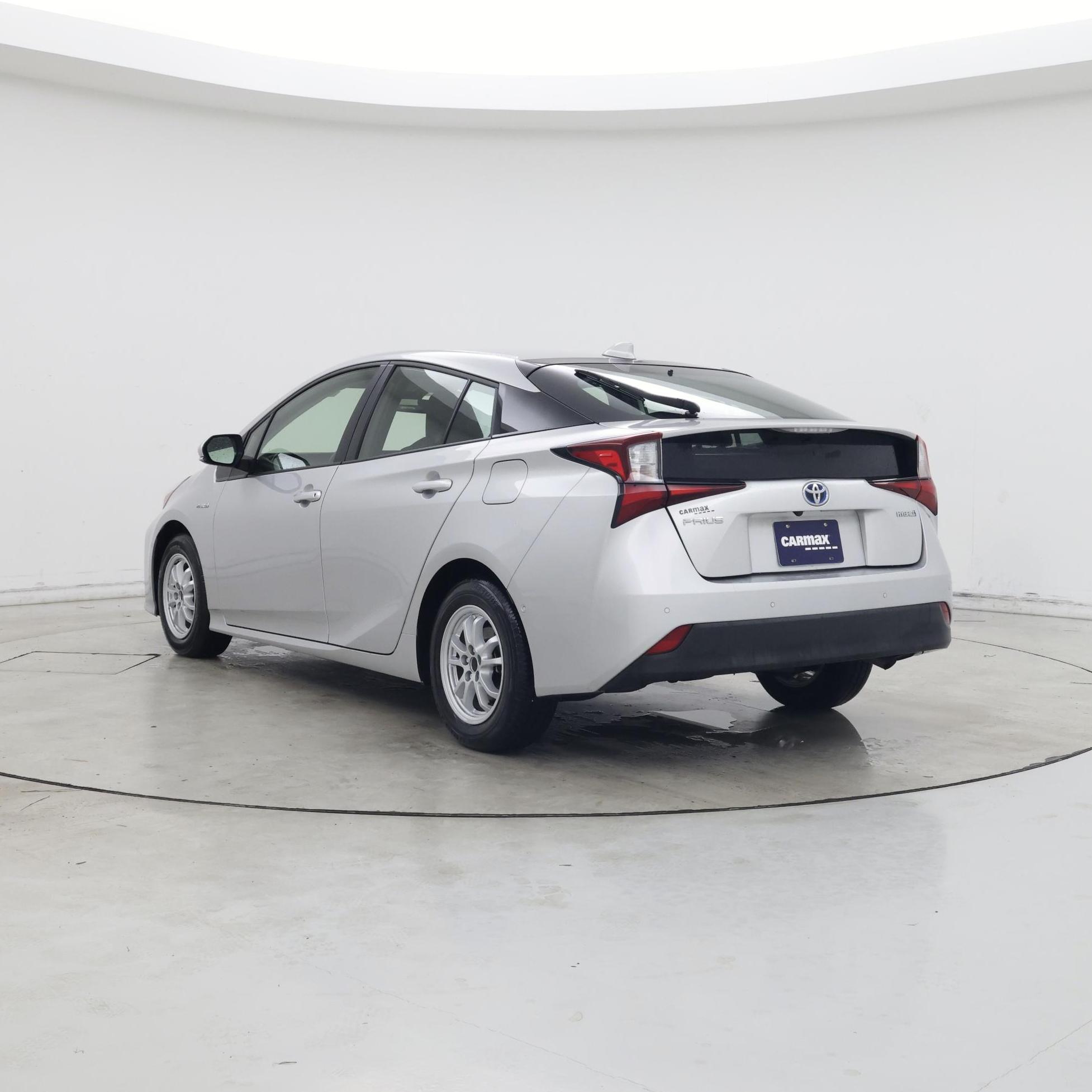 Thumbnail: 2022 Toyota Prius - 2