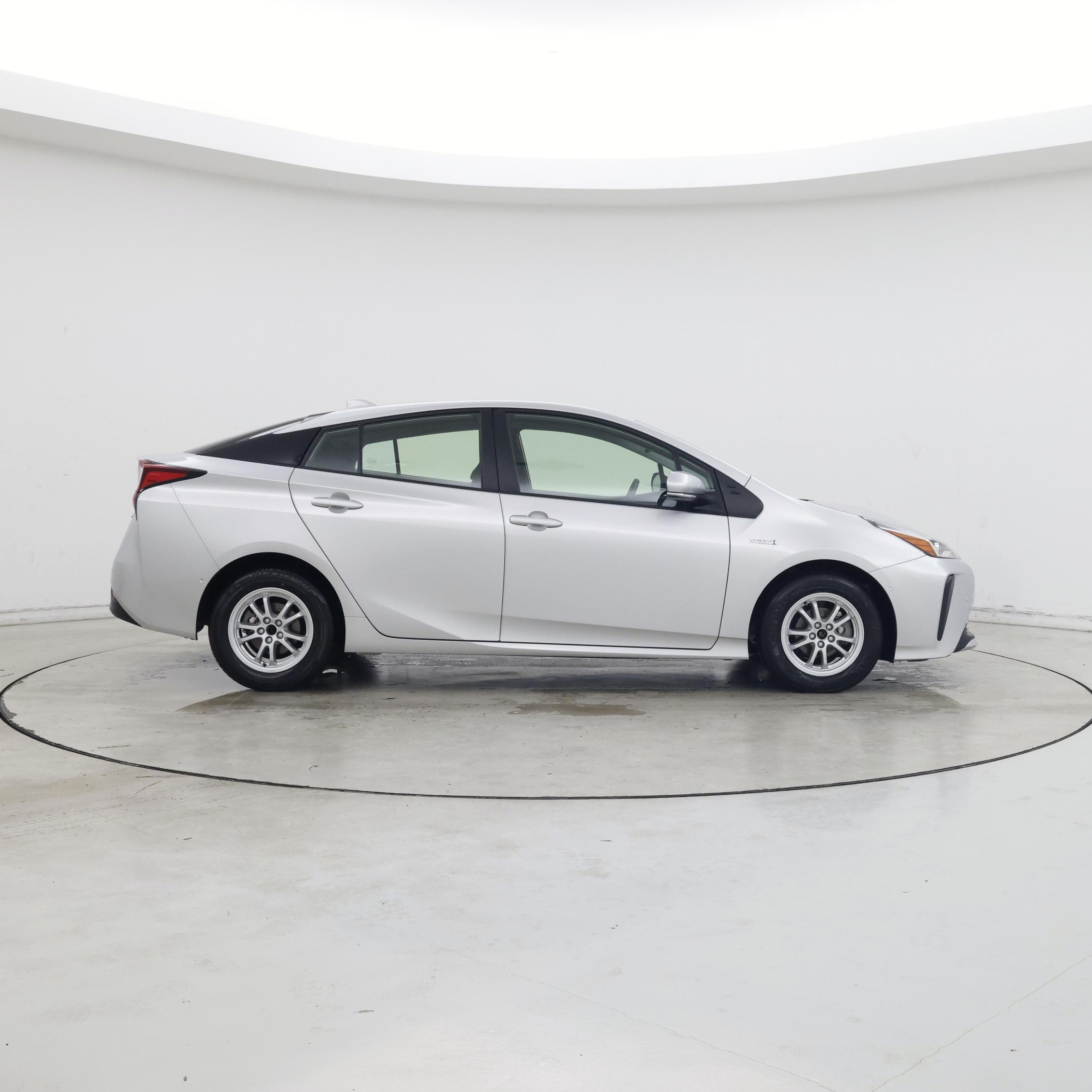 Thumbnail: 2022 Toyota Prius - 7