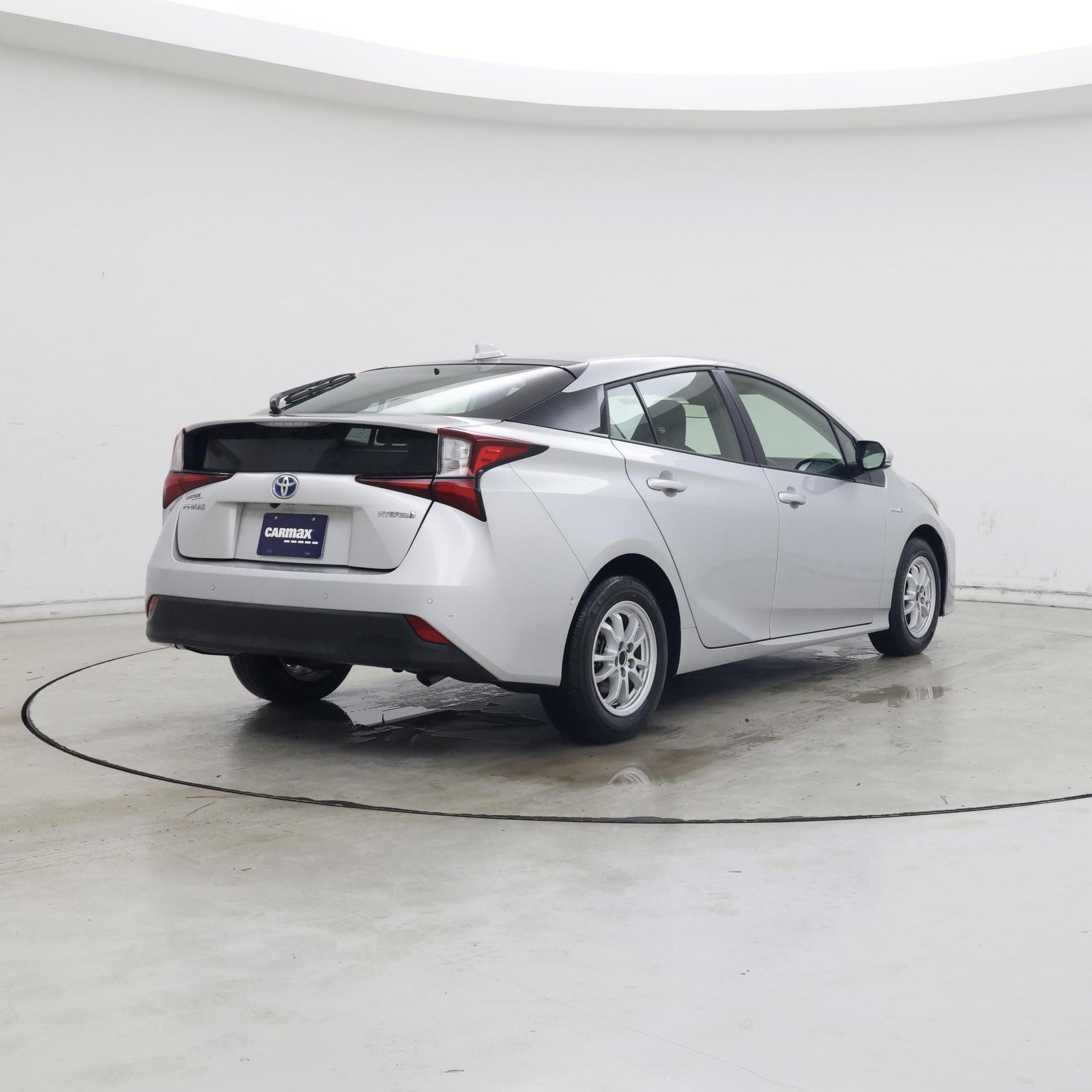 Thumbnail: 2022 Toyota Prius - 8