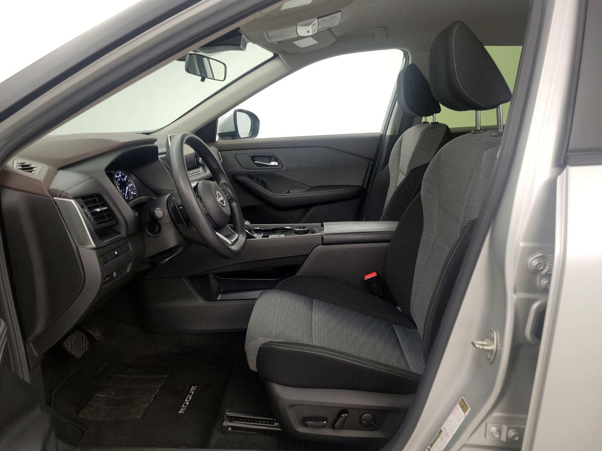 Thumbnail: 2023 Nissan Rogue - 11