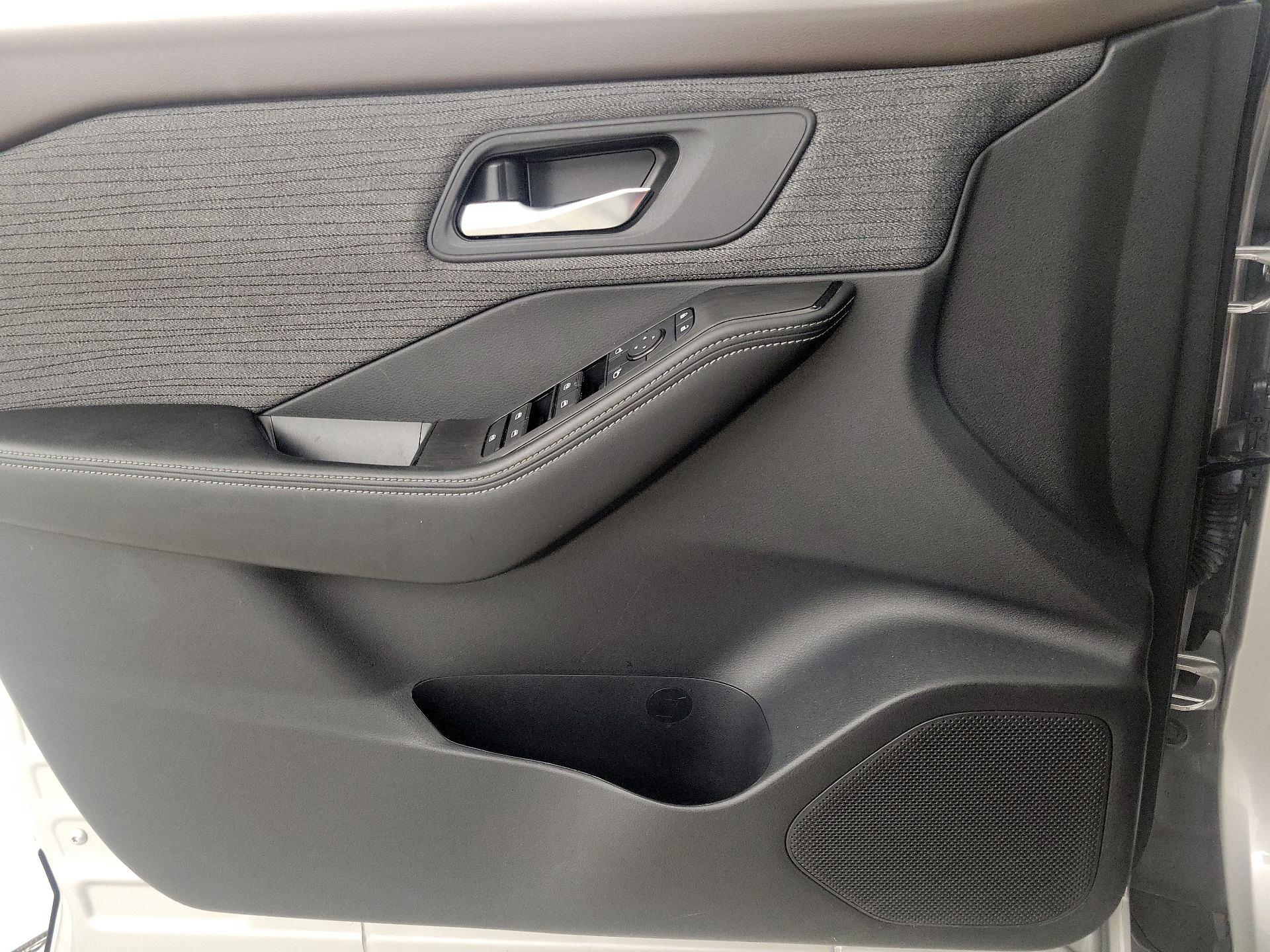 Thumbnail: 2023 Nissan Rogue - 12