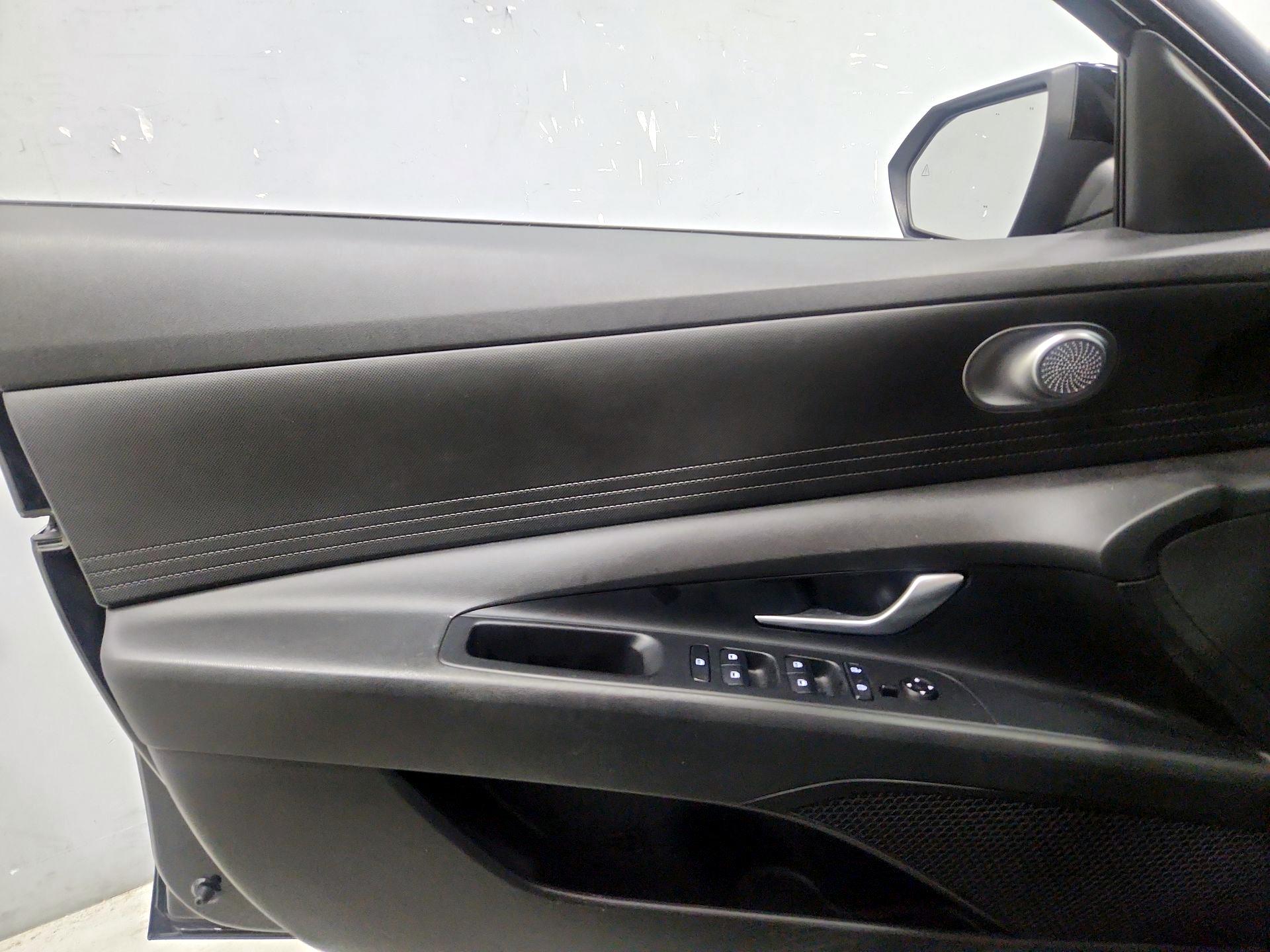 Thumbnail: 2023 Hyundai Elantra - 12