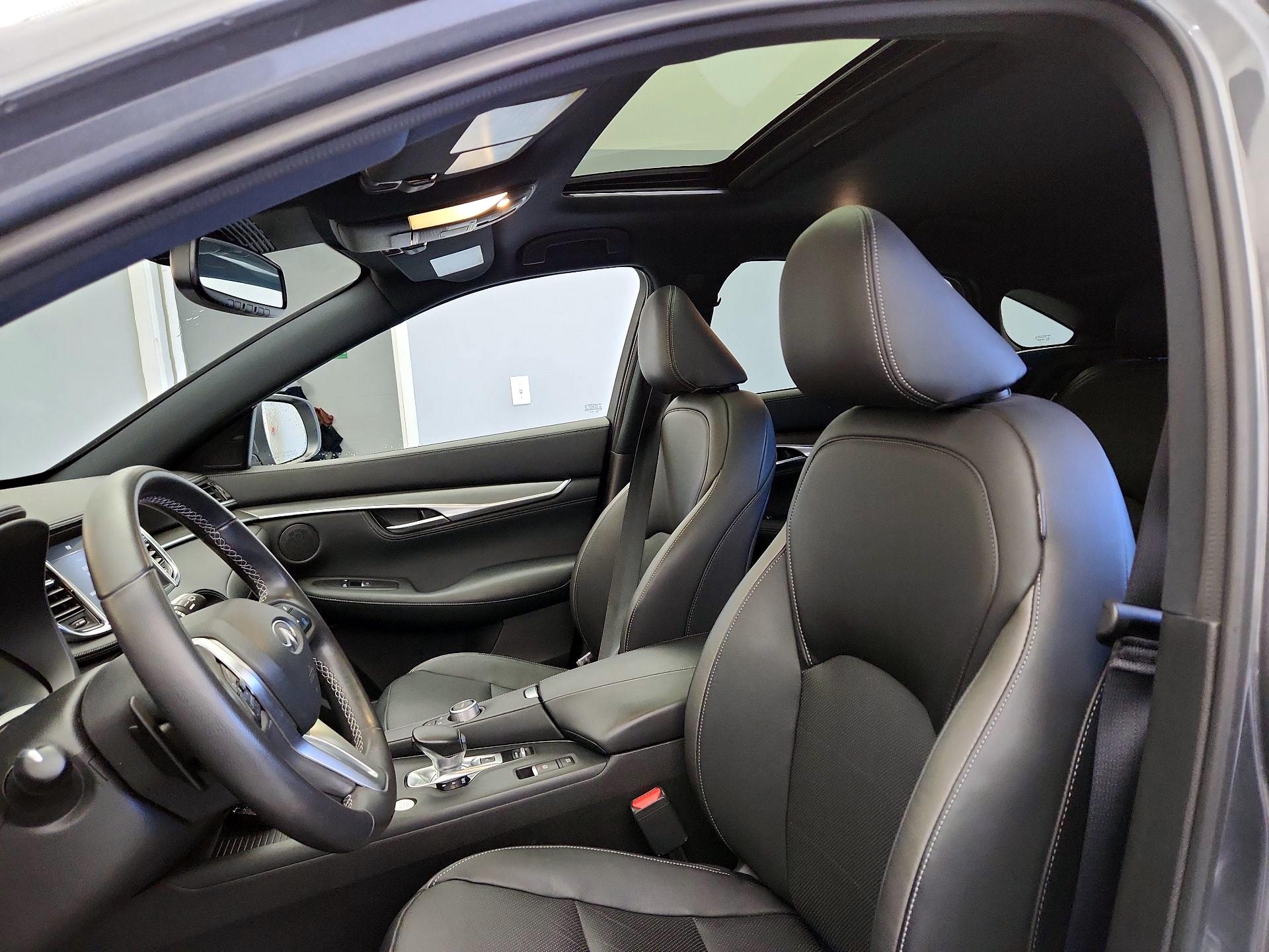 Thumbnail: 2023 INFINITI QX55 - 18
