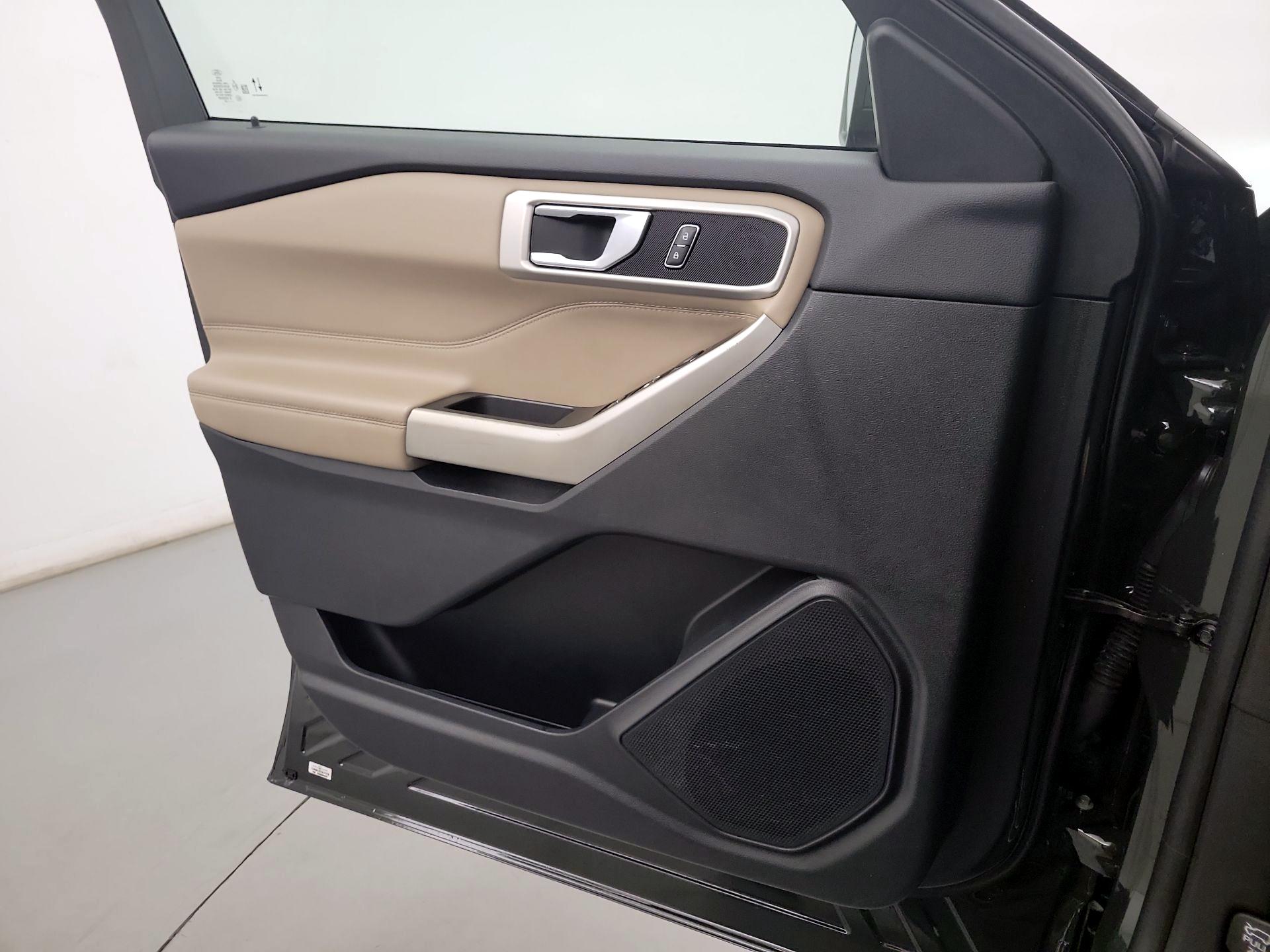 Thumbnail: 2022 Ford Explorer - 10