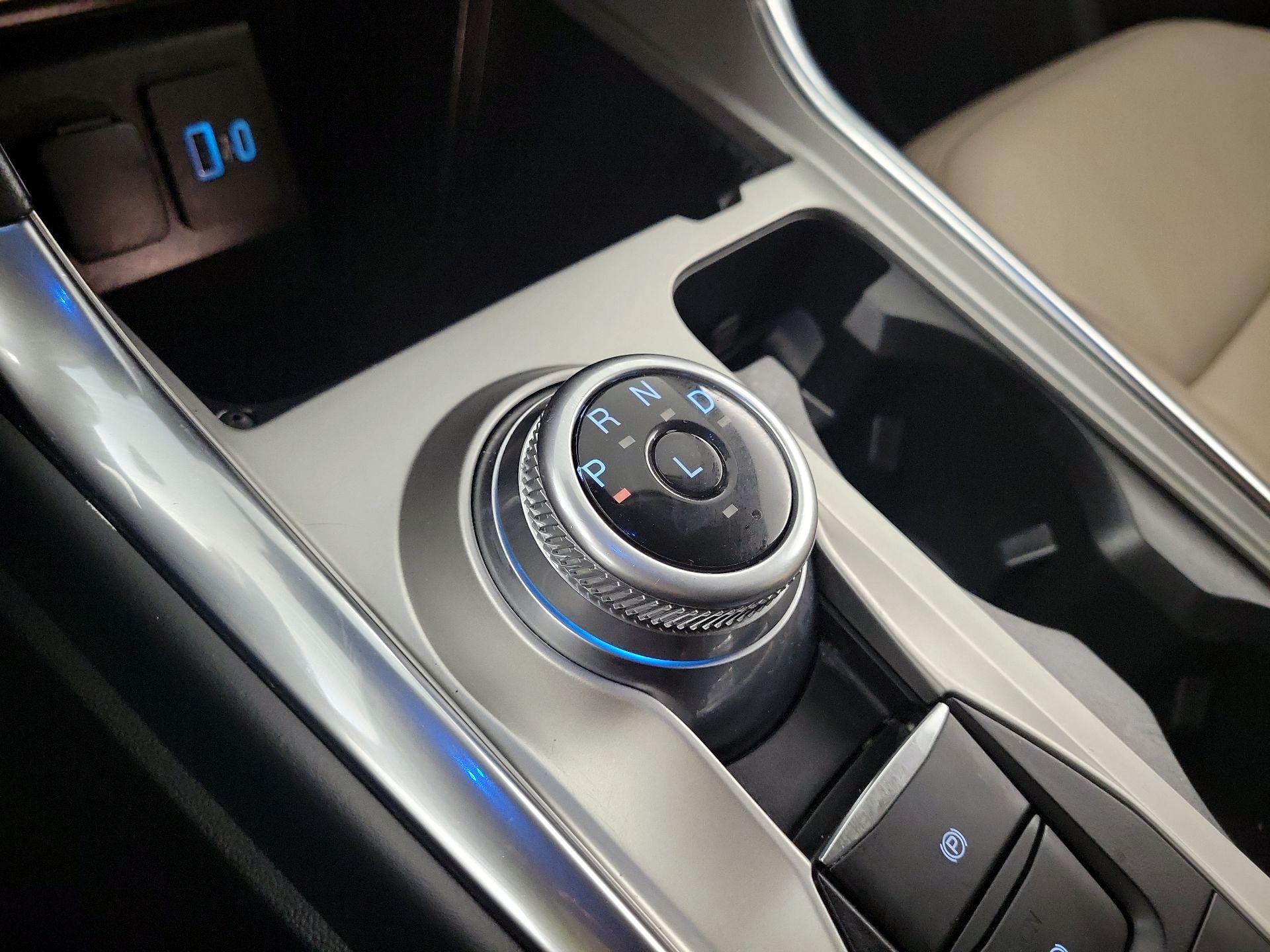 Thumbnail: 2022 Ford Explorer - 16