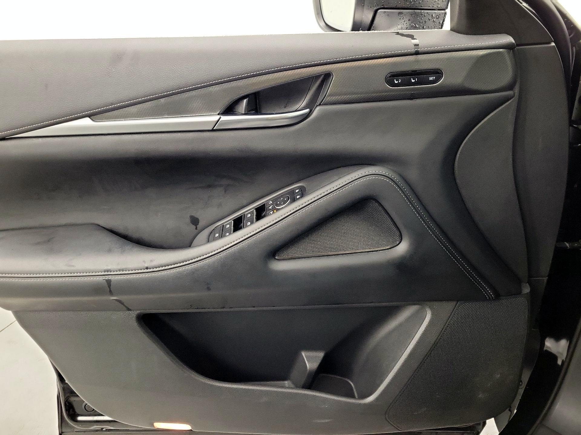 Thumbnail: 2023 INFINITI QX60 - 10