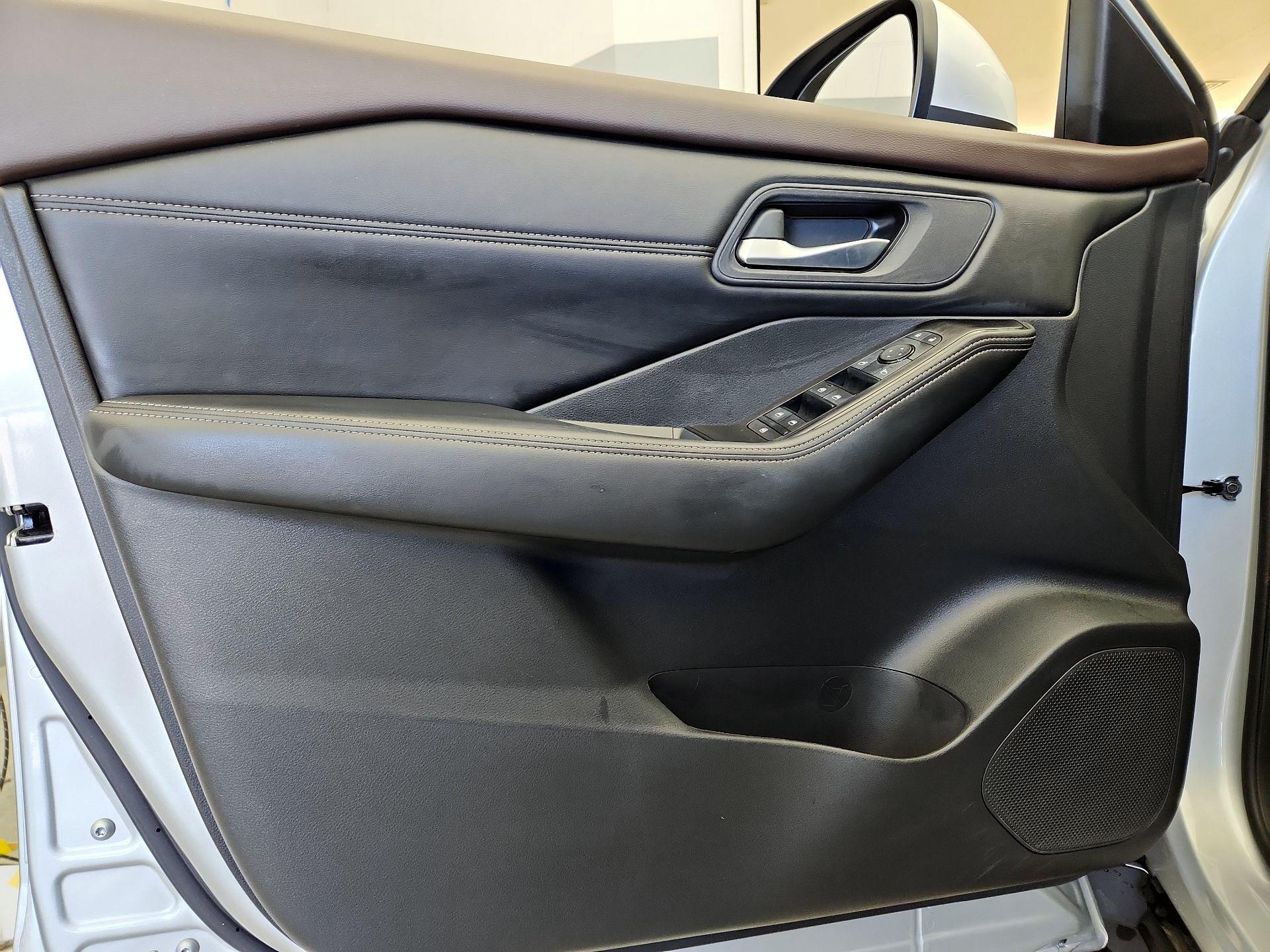 Thumbnail: 2023 Nissan Rogue - 12