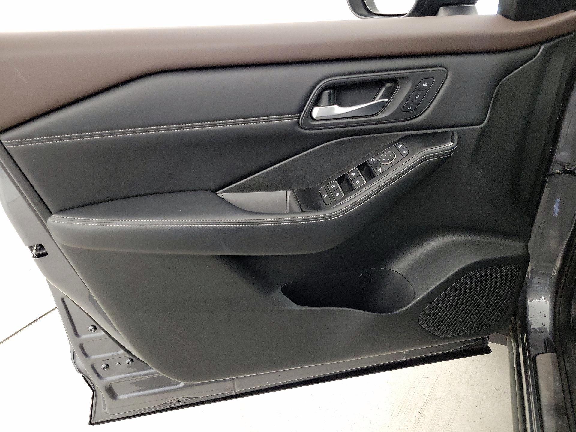 Thumbnail: 2023 Nissan Rogue - 12