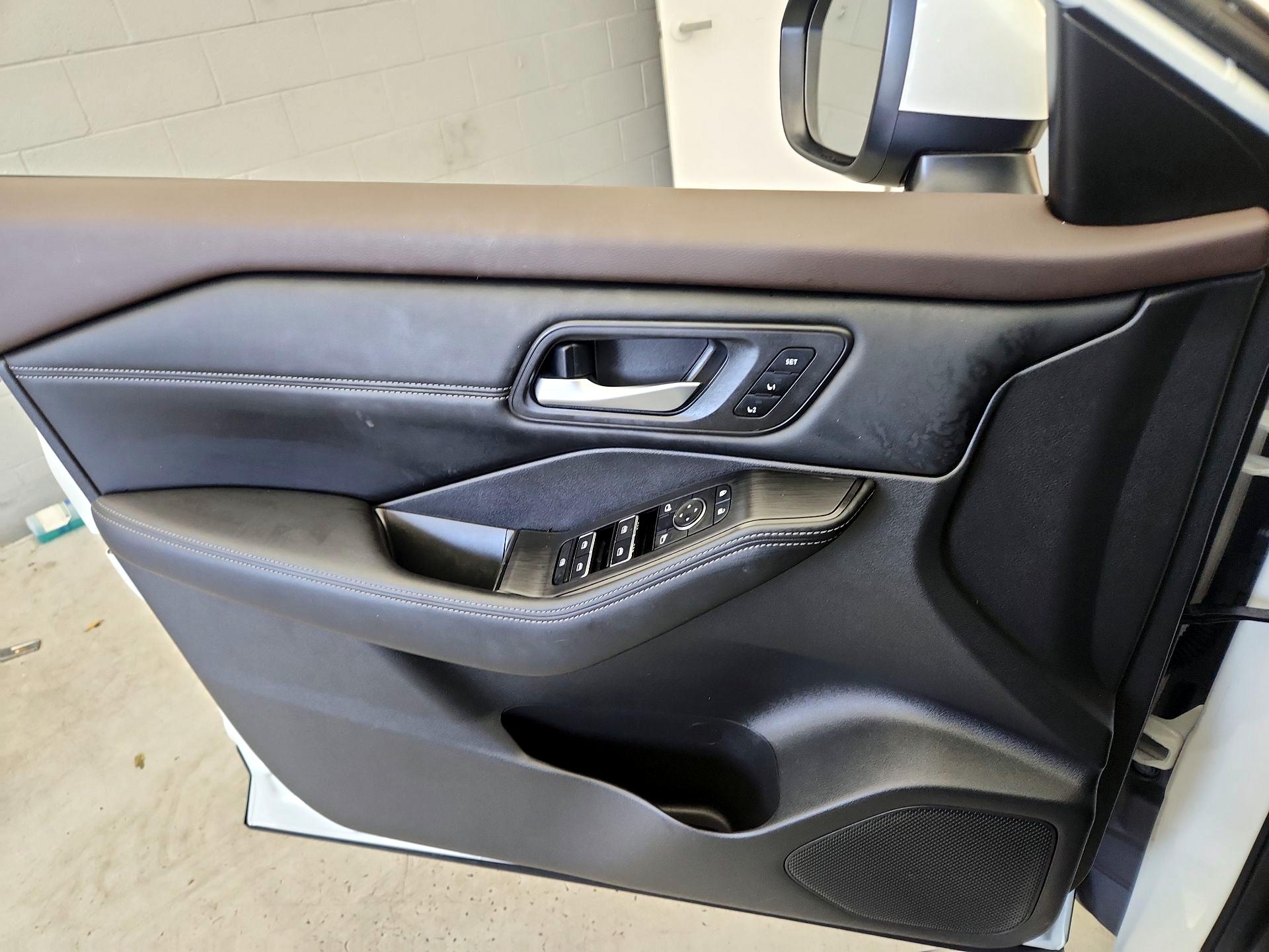 Thumbnail: 2023 Nissan Rogue - 12