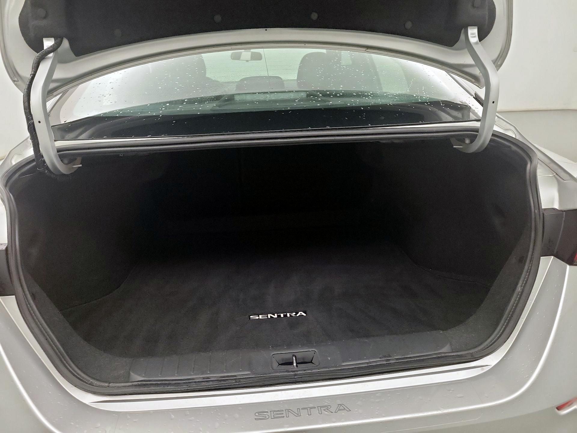 Thumbnail: 2023 Nissan Sentra - 18