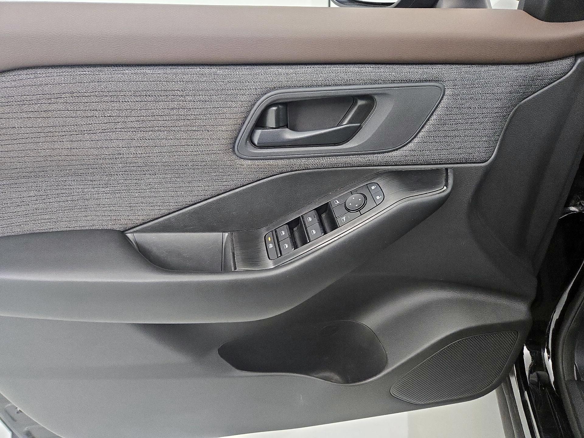 Thumbnail: 2023 Nissan Rogue - 12