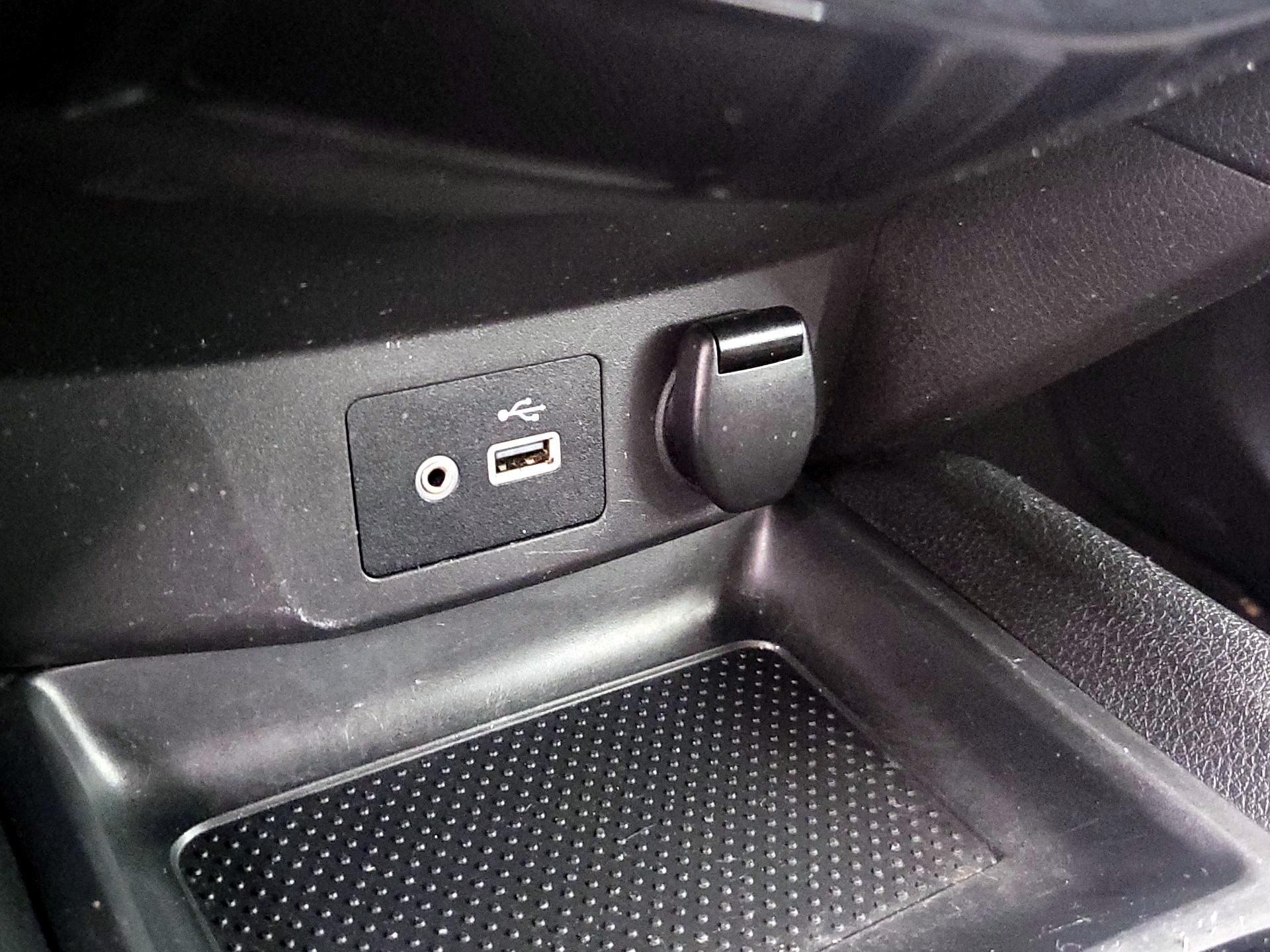 Thumbnail: 2021 Nissan Rogue Sport - 18