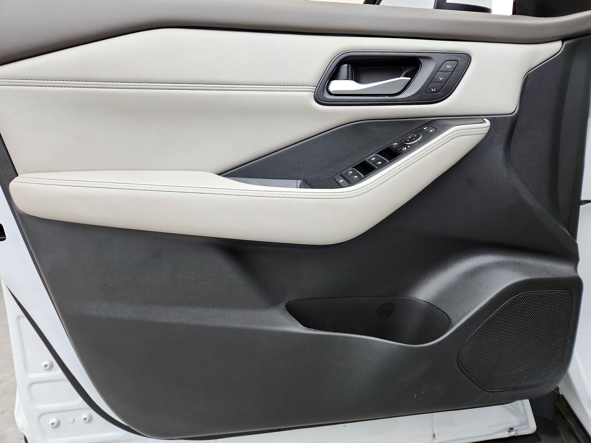 Thumbnail: 2022 Nissan Rogue - 12