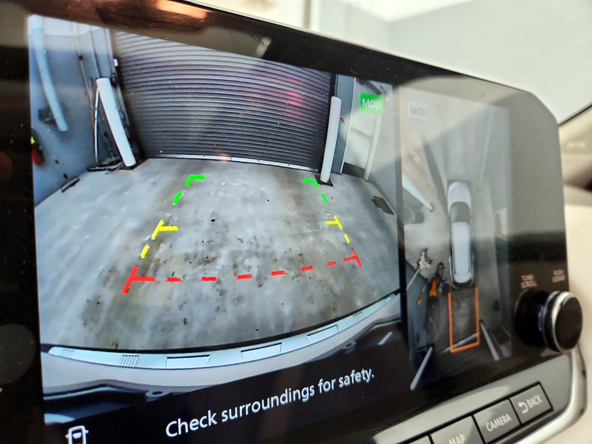 Thumbnail: 2022 Nissan Rogue - 15