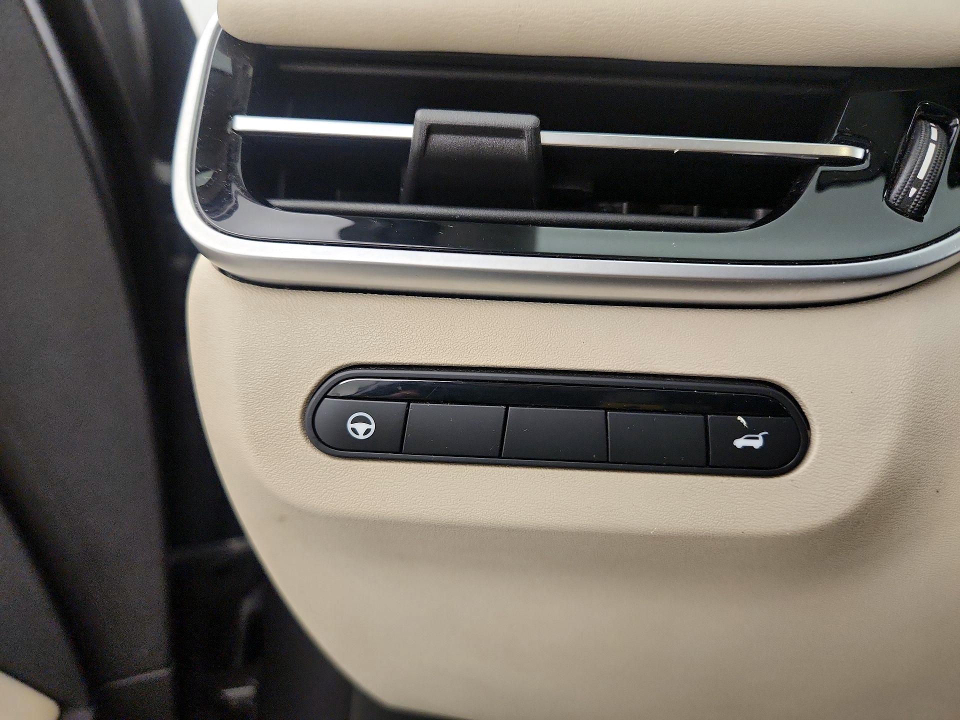 Thumbnail: 2022 INFINITI QX60 - 11
