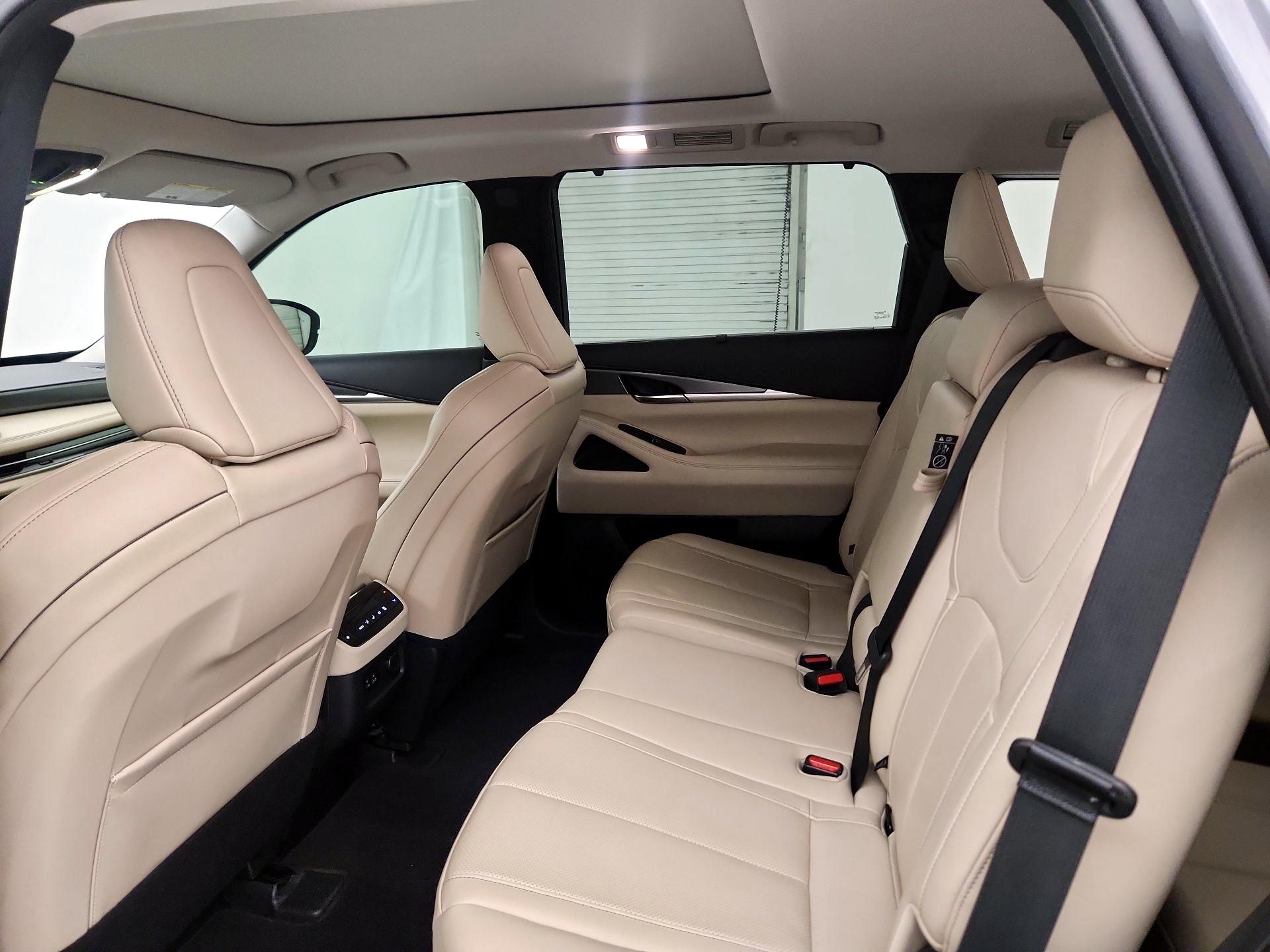 Thumbnail: 2022 INFINITI QX60 - 17