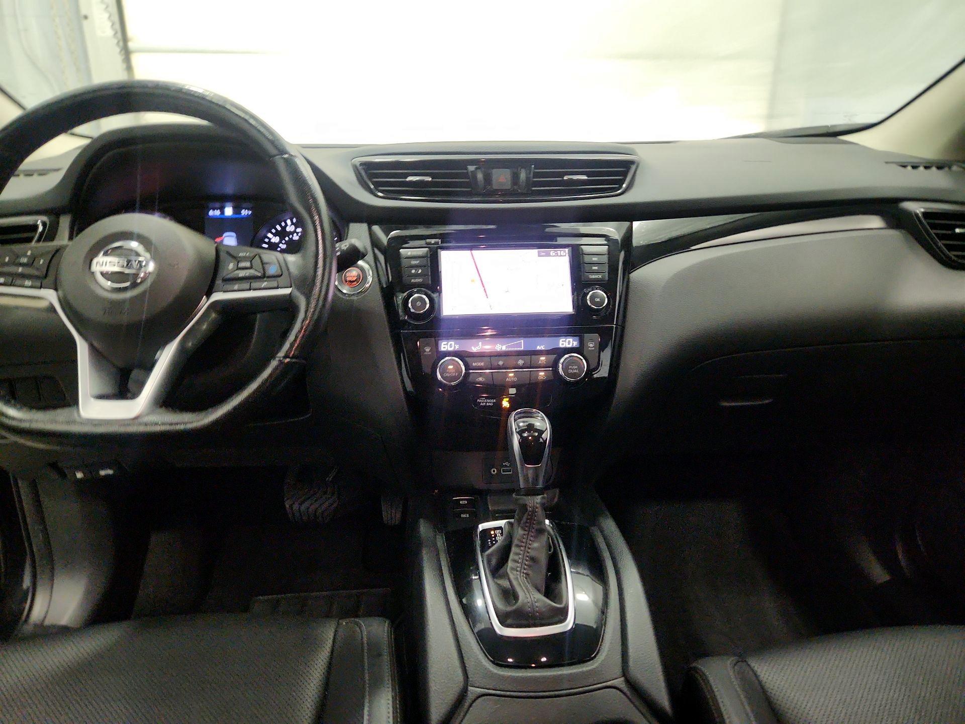 Thumbnail: 2022 Nissan Rogue Sport - 9