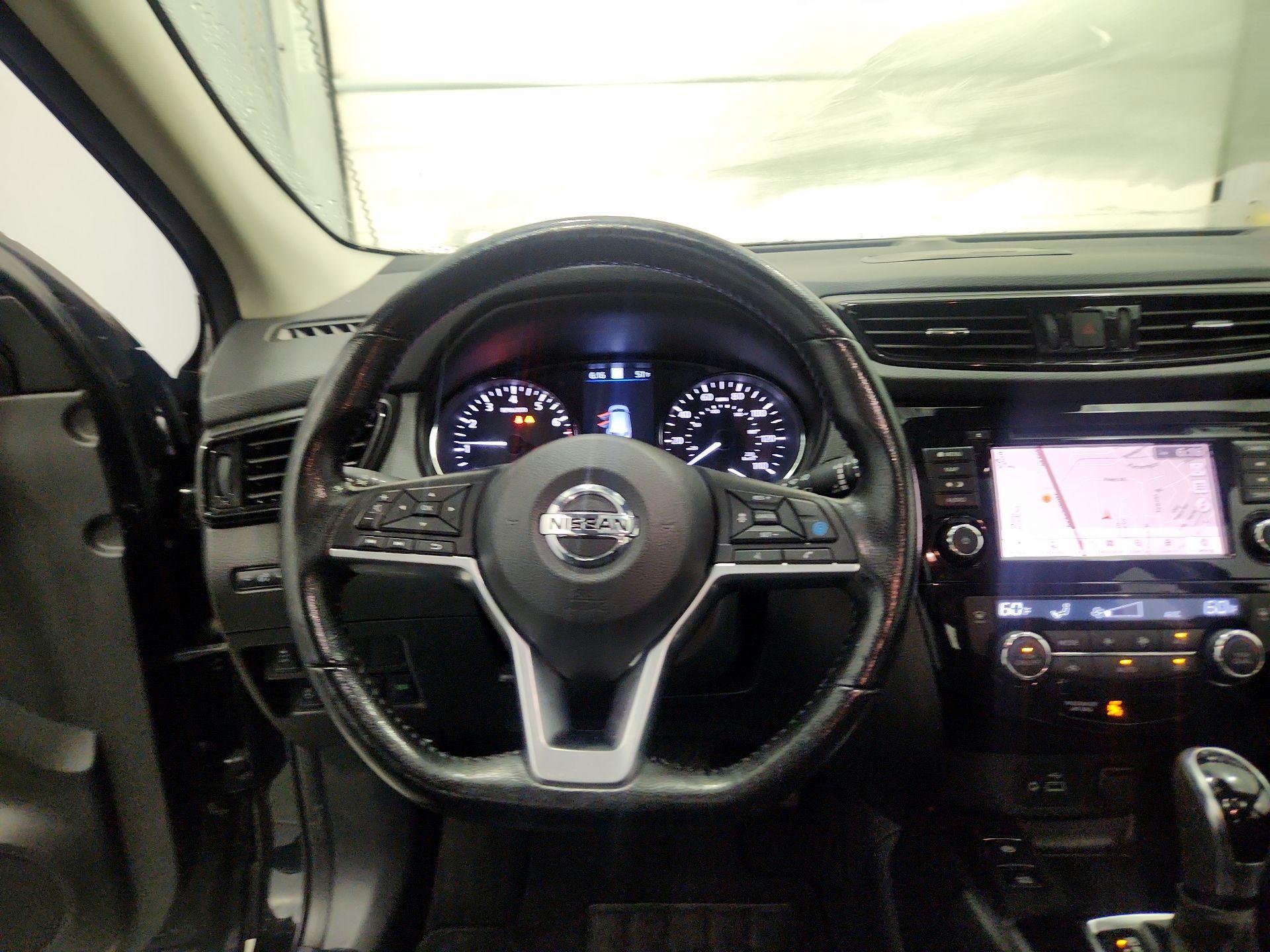 Thumbnail: 2022 Nissan Rogue Sport - 10