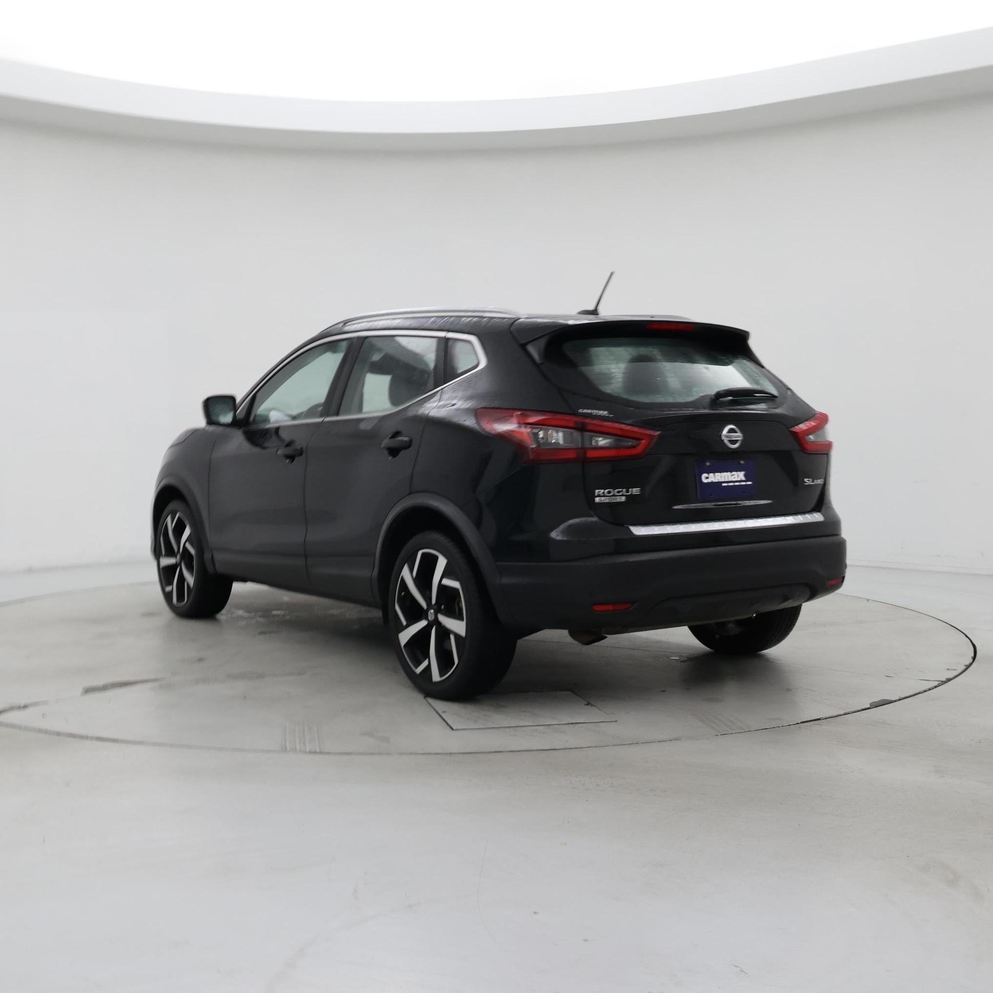 Thumbnail: 2022 Nissan Rogue Sport - 2