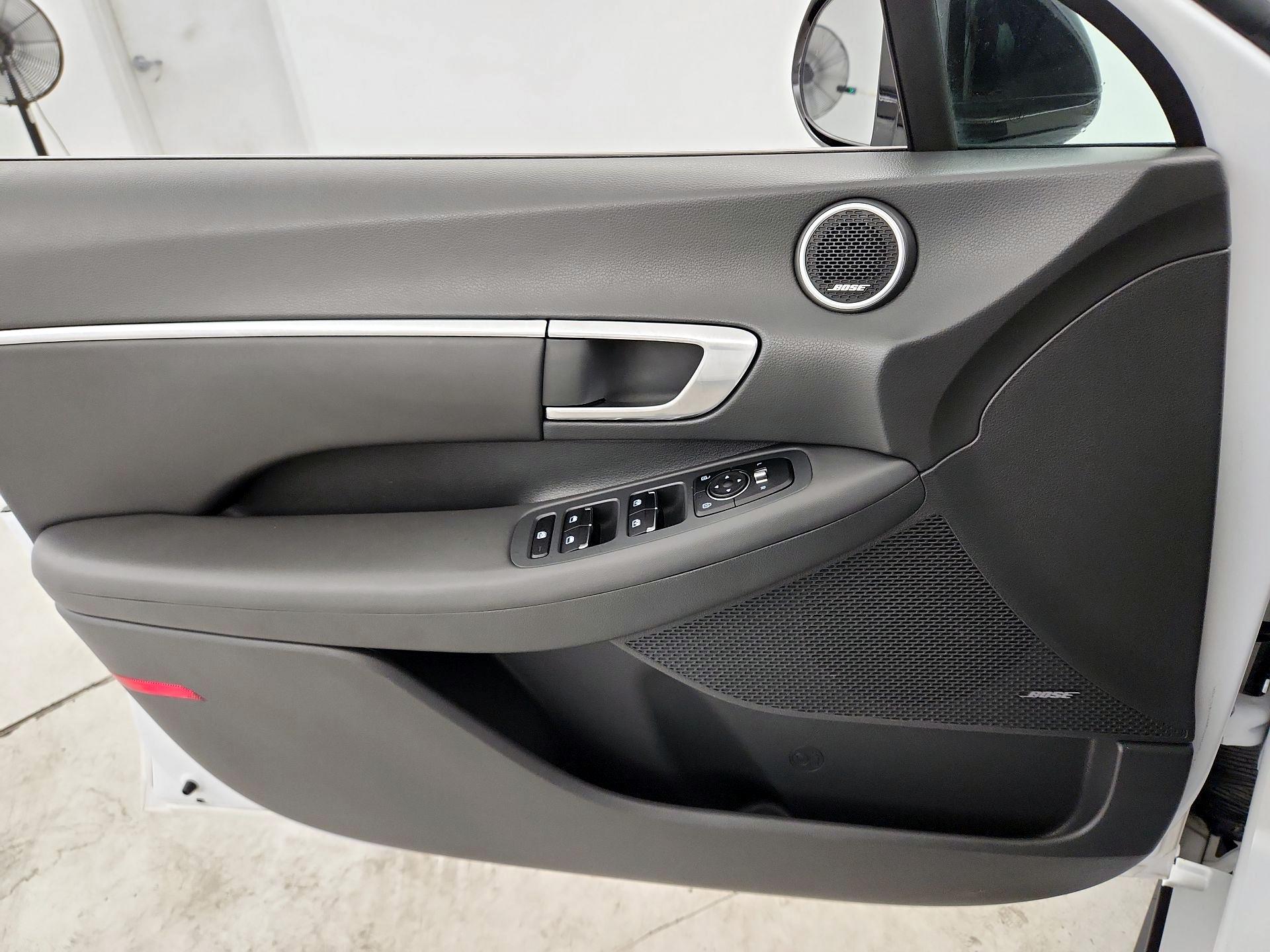 Thumbnail: 2023 Hyundai Sonata - 12