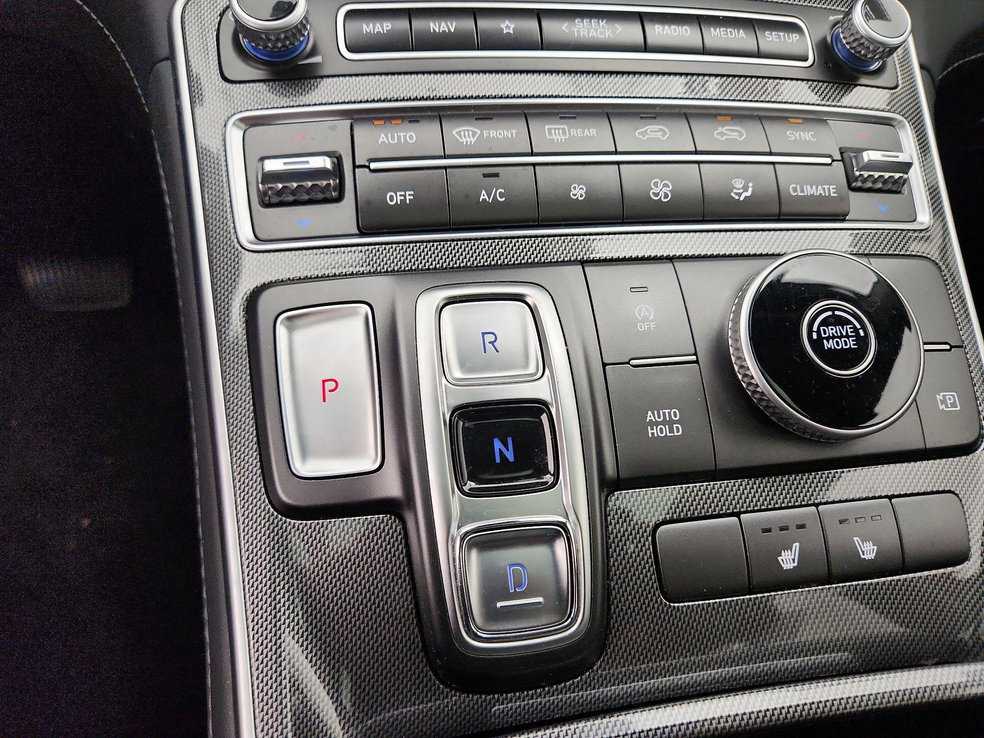 Thumbnail: 2023 Hyundai Santa Fe - 18