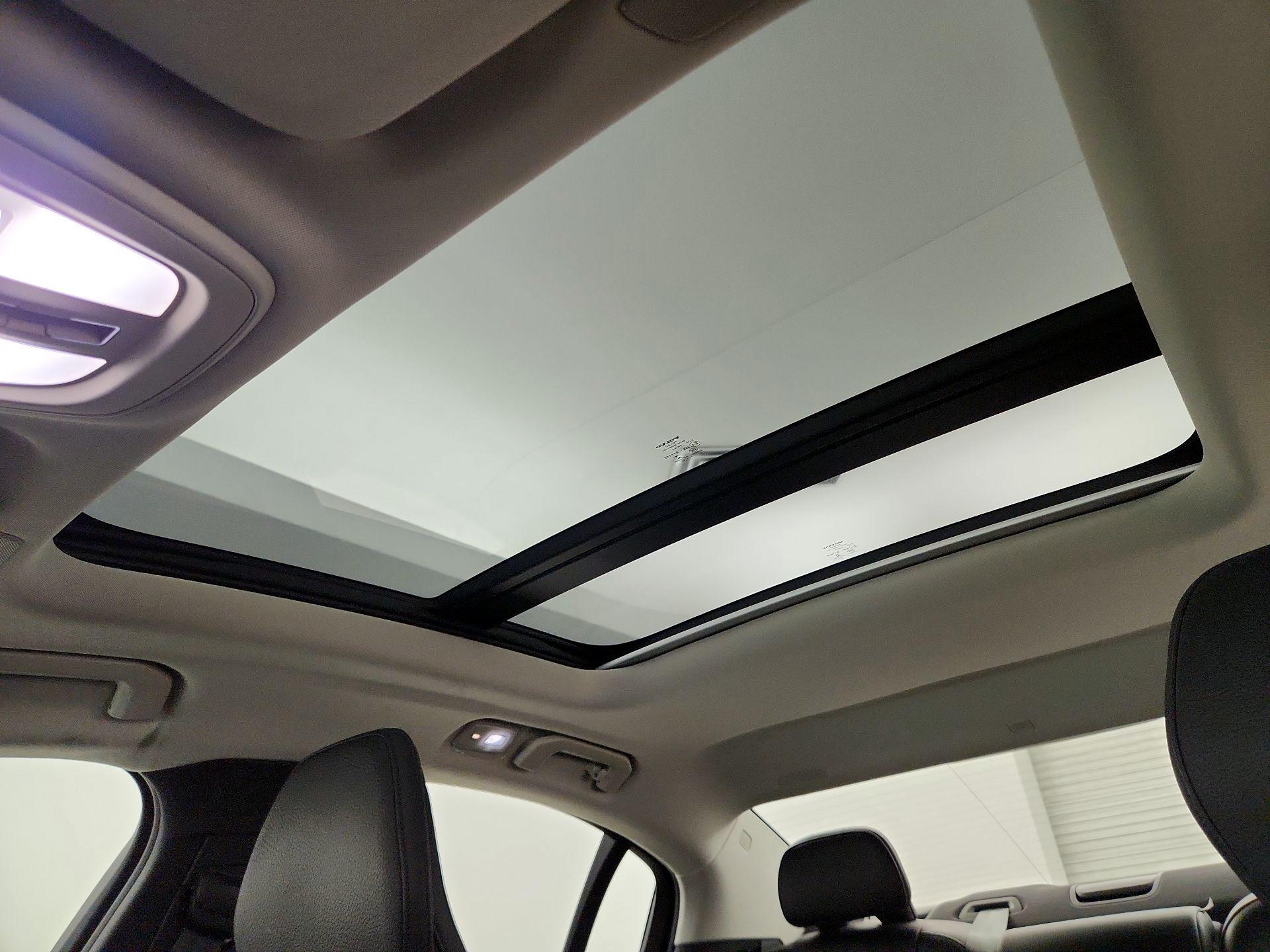 Thumbnail: 2023 Volvo S60 - 20