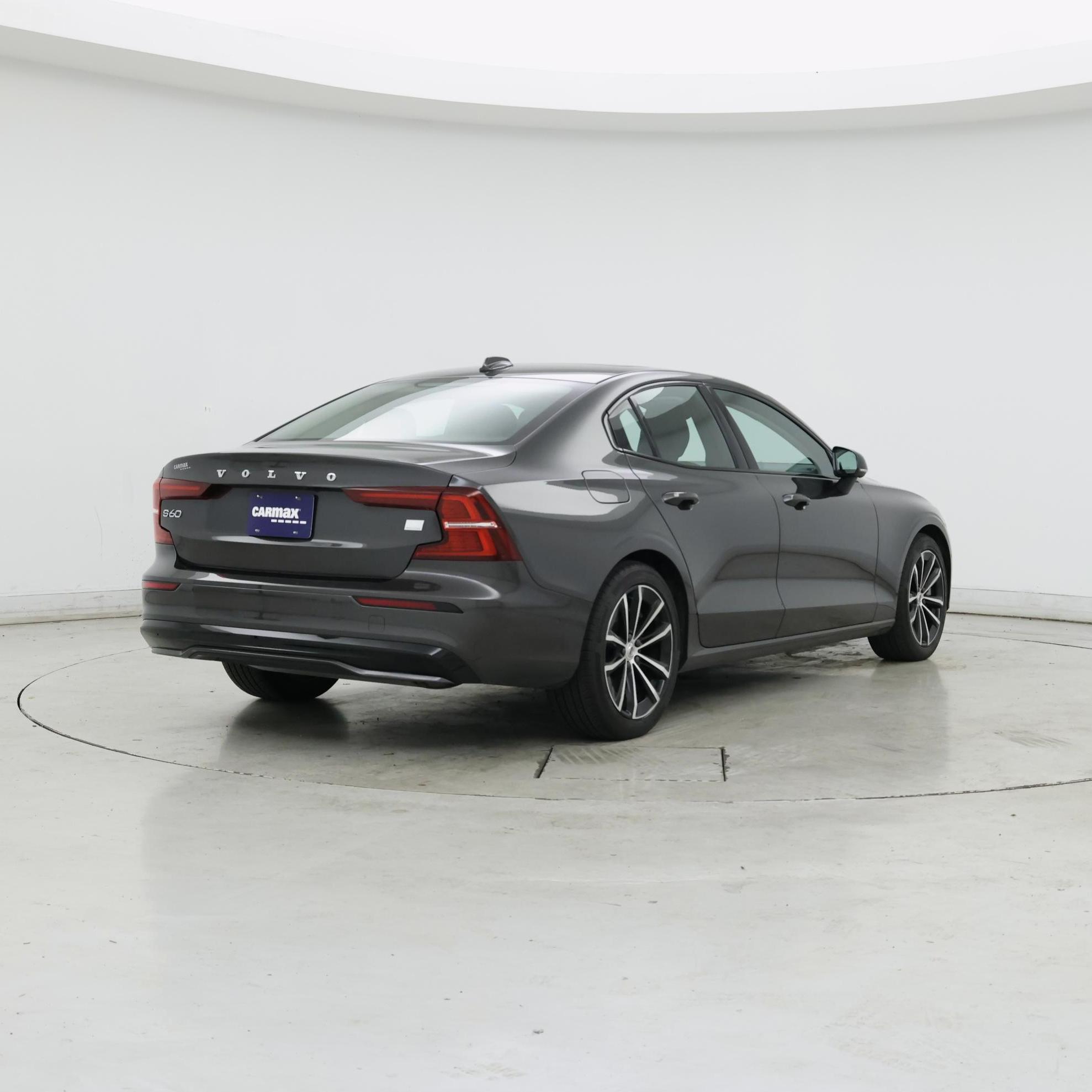 Thumbnail: 2023 Volvo S60 - 8