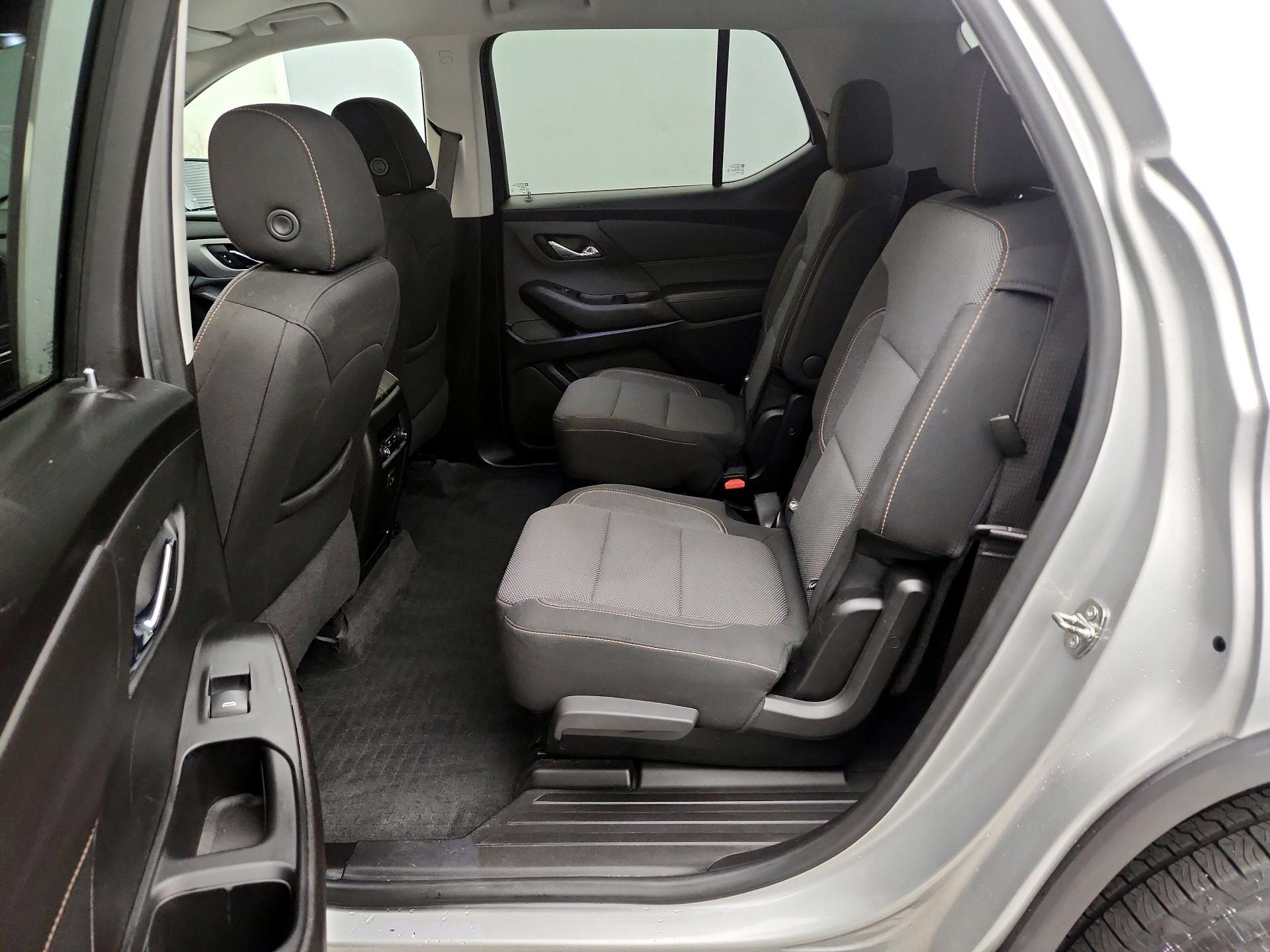 Thumbnail: 2020 Chevrolet Traverse - 19