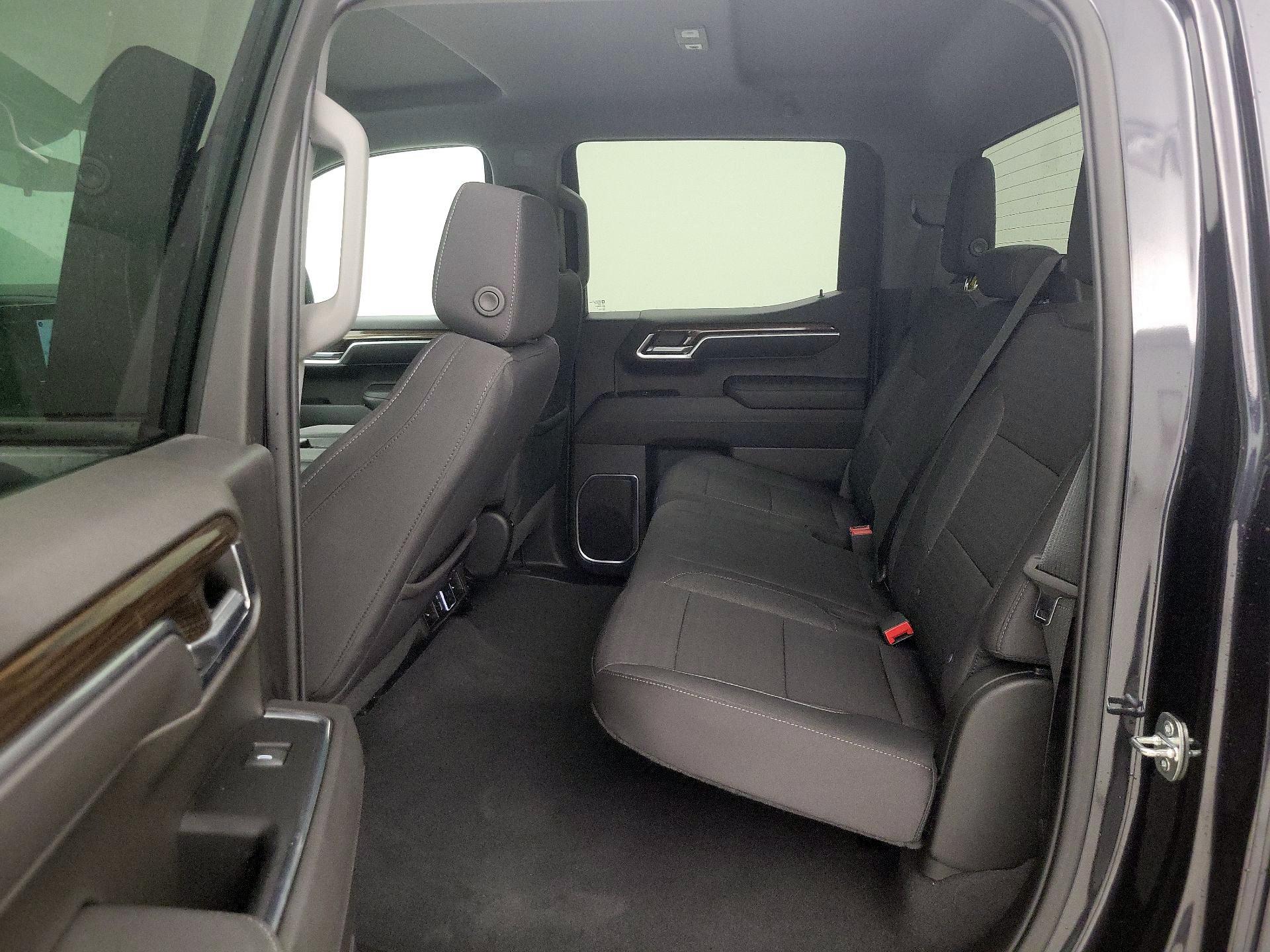 Thumbnail: 2022 Chevrolet Silverado 1500 - 19