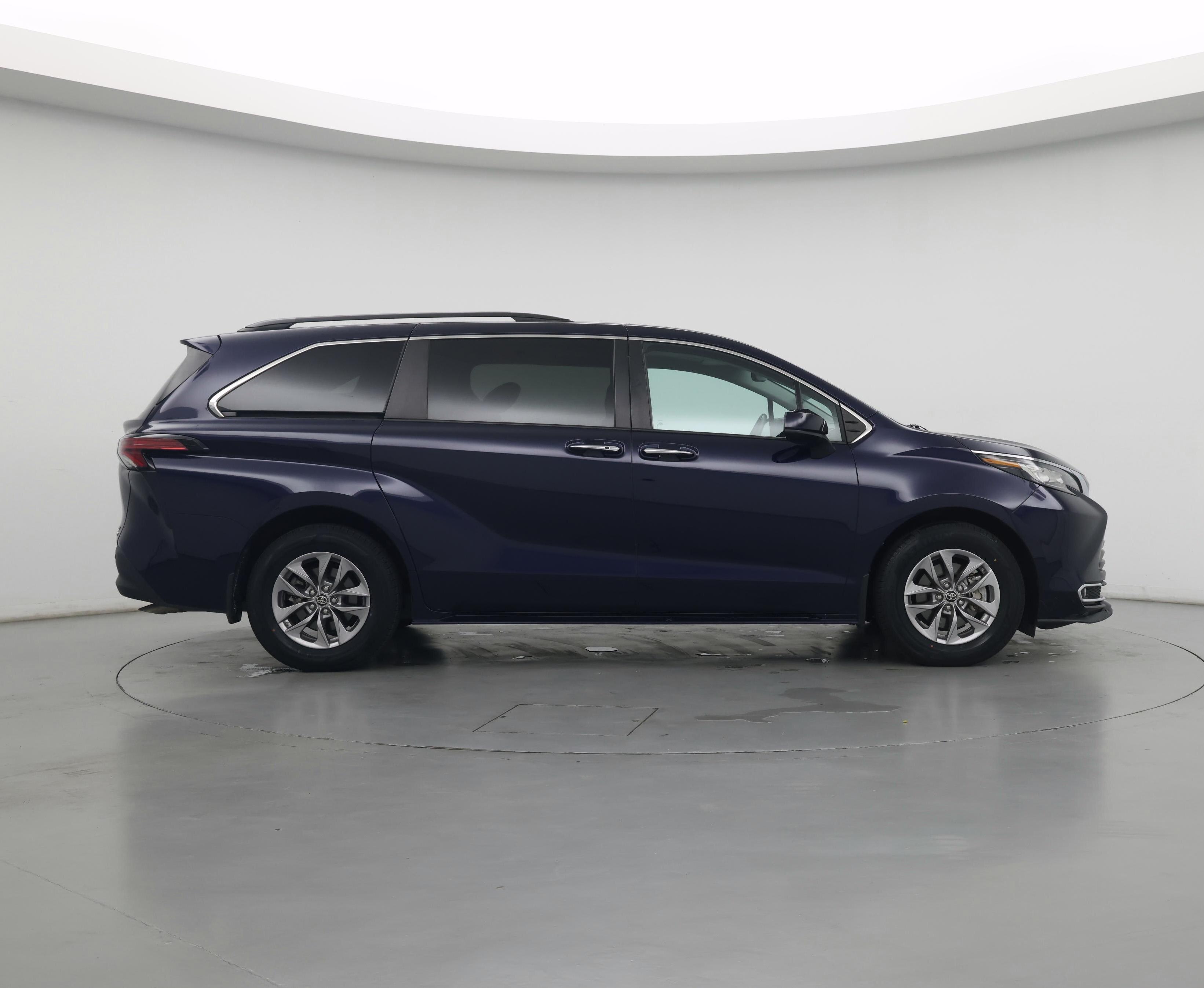 Thumbnail: 2022 Toyota Sienna - 7