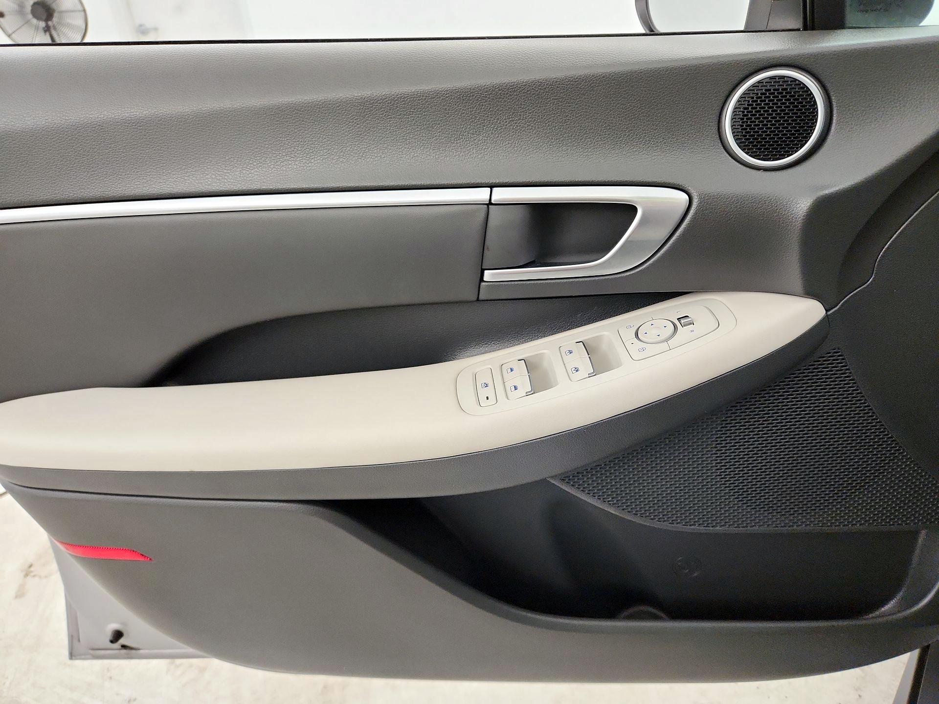 Thumbnail: 2023 Hyundai Sonata - 12