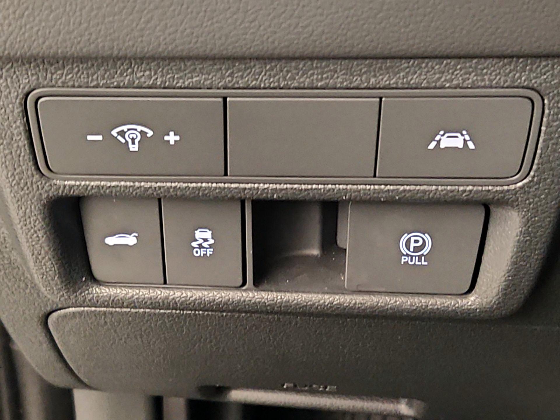 Thumbnail: 2023 Hyundai Sonata - 13