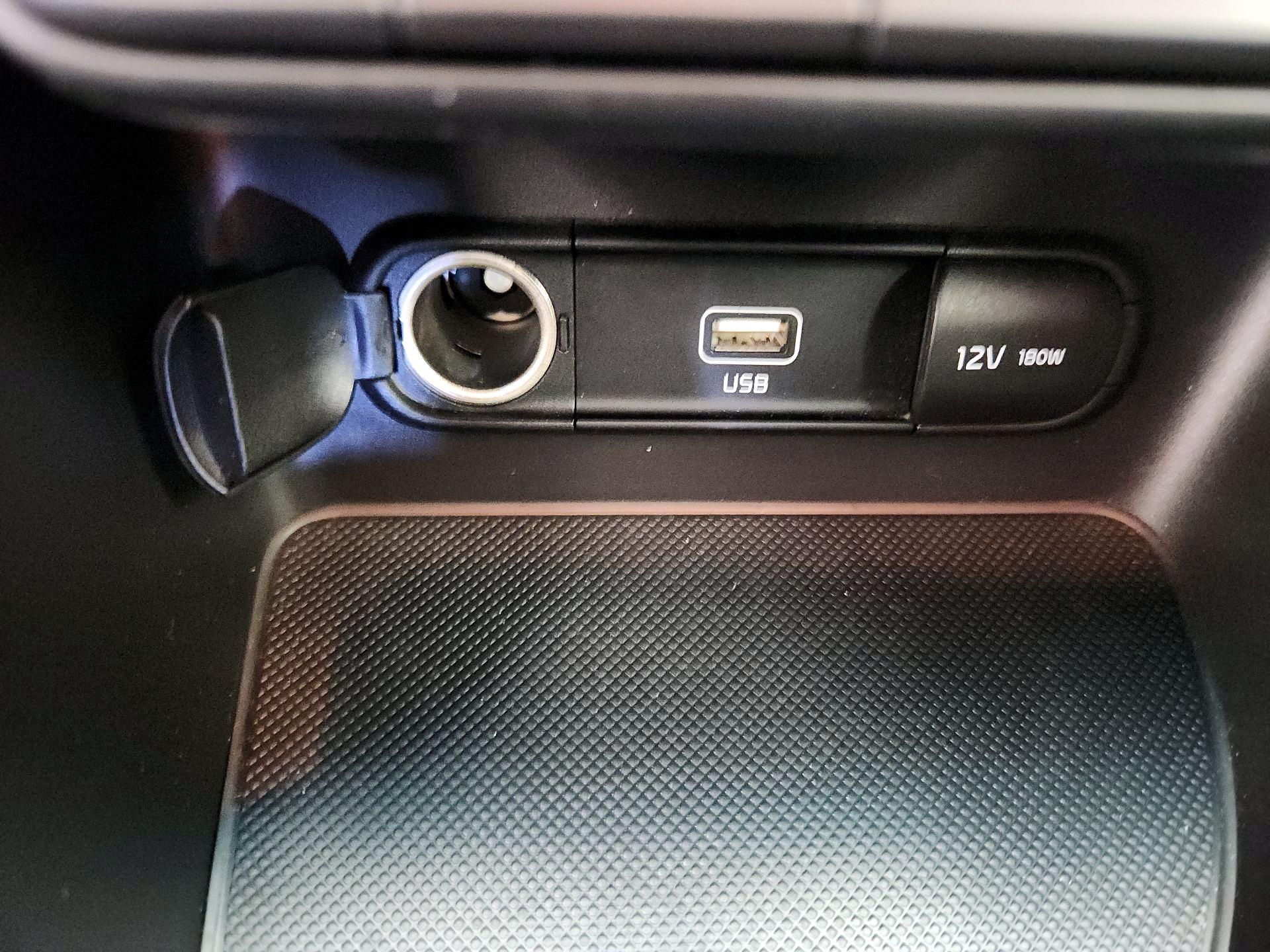 Thumbnail: 2020 Kia Sportage - 18