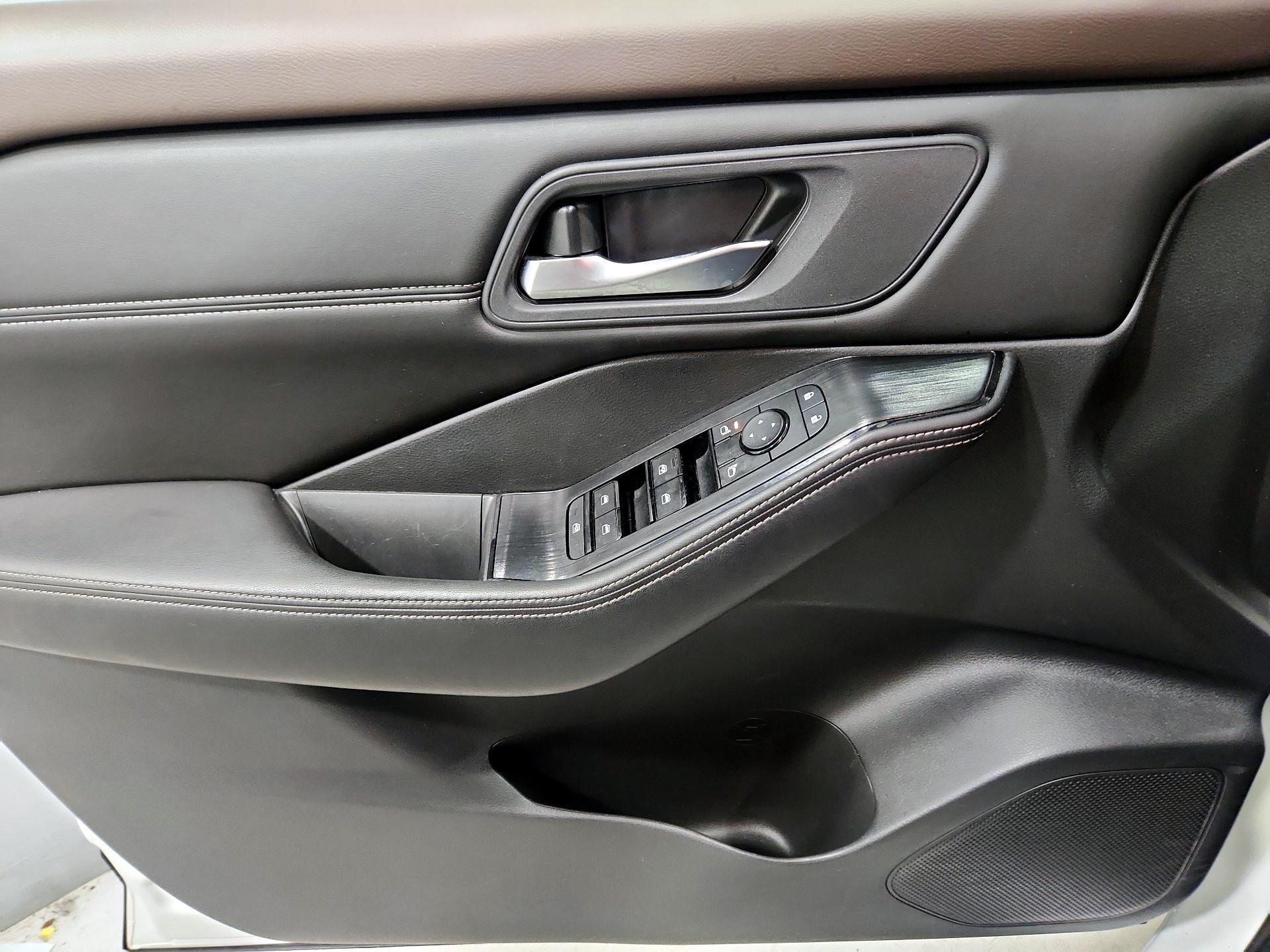 Thumbnail: 2023 Nissan Rogue - 12