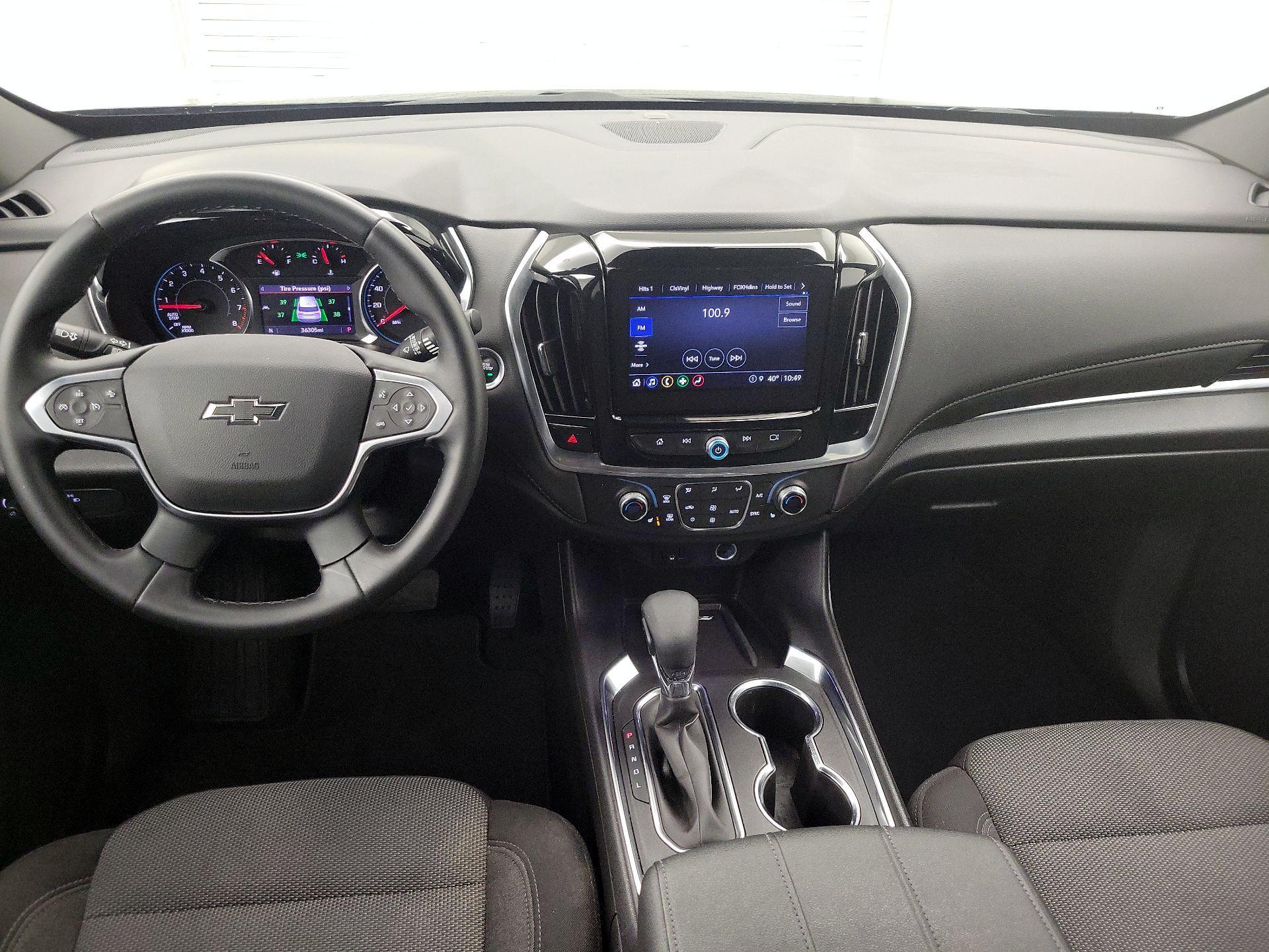 Thumbnail: 2023 Chevrolet Traverse - 9