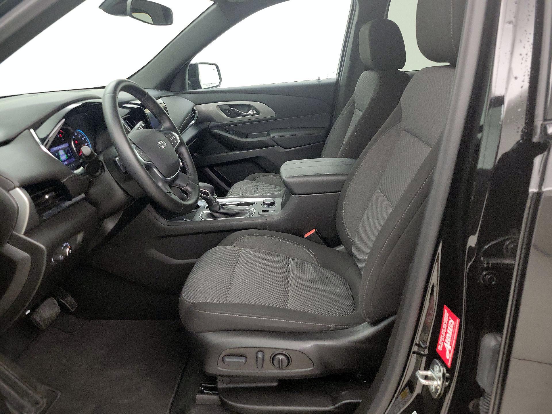 Thumbnail: 2023 Chevrolet Traverse - 11