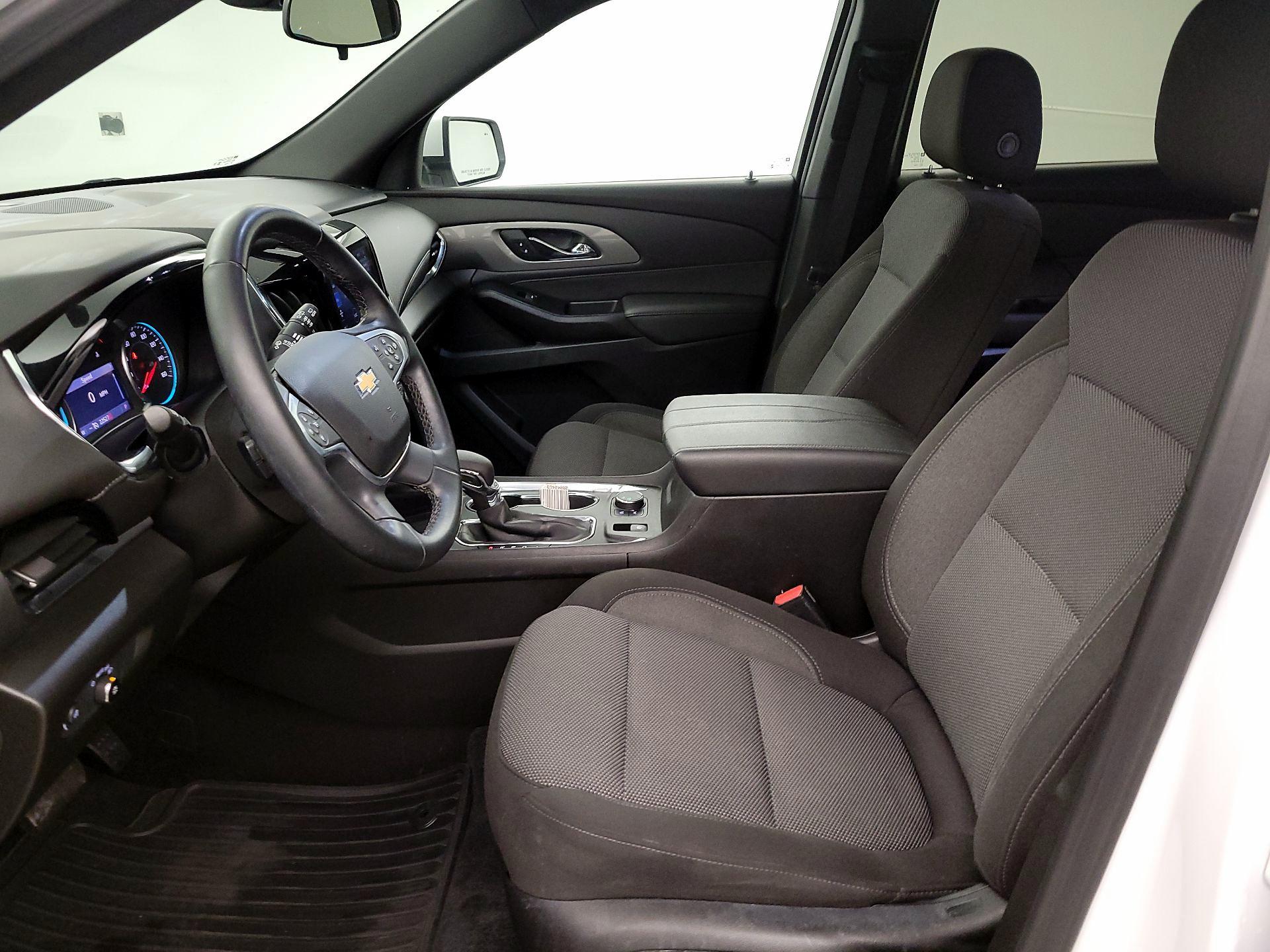 Thumbnail: 2023 Chevrolet Traverse - 9