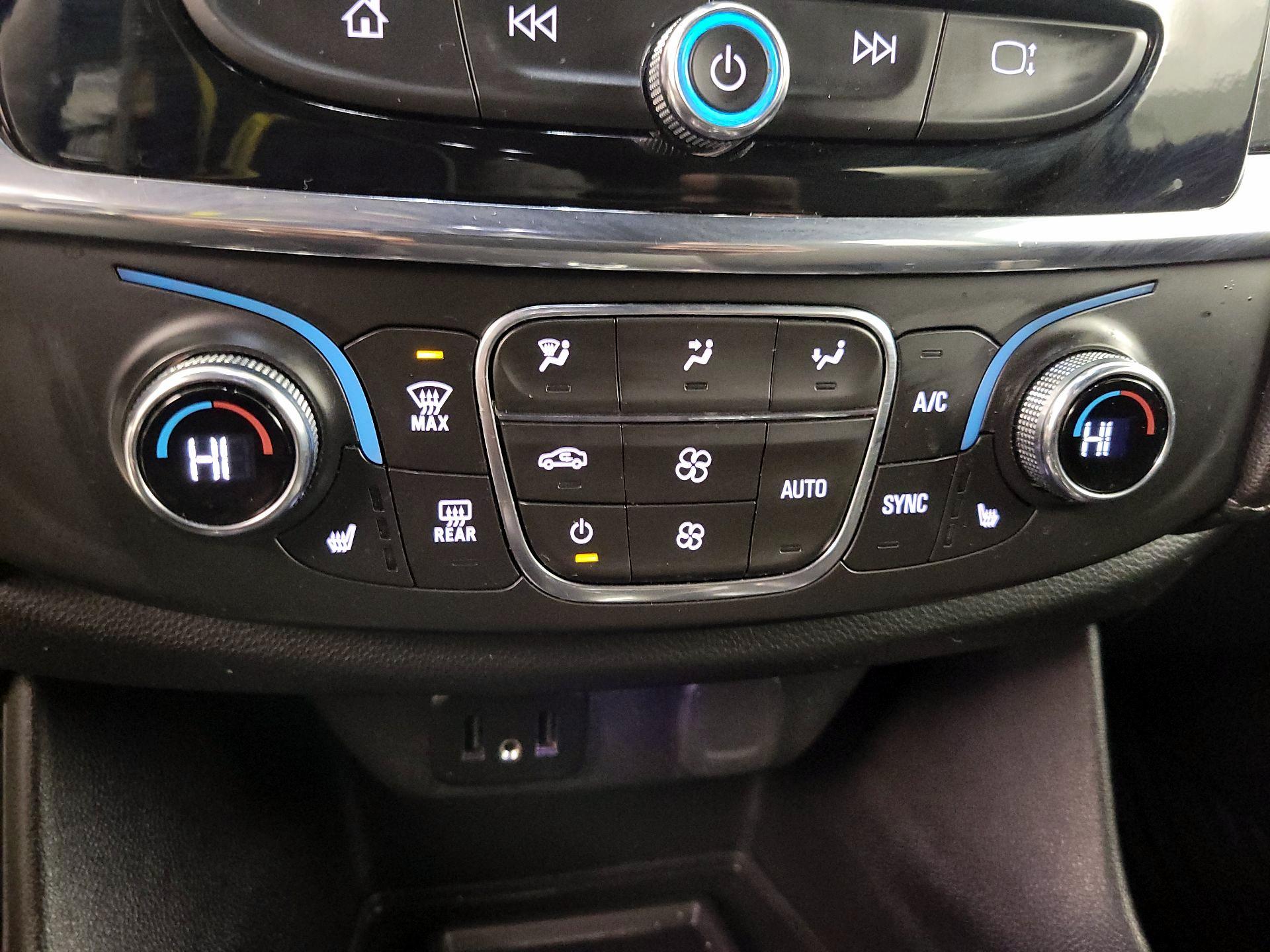 Thumbnail: 2023 Chevrolet Traverse - 14