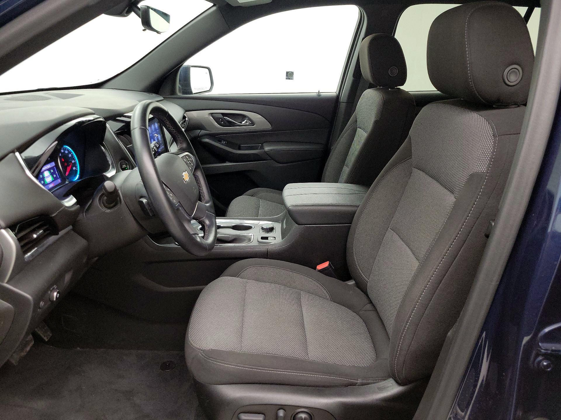 Thumbnail: 2023 Chevrolet Traverse - 11